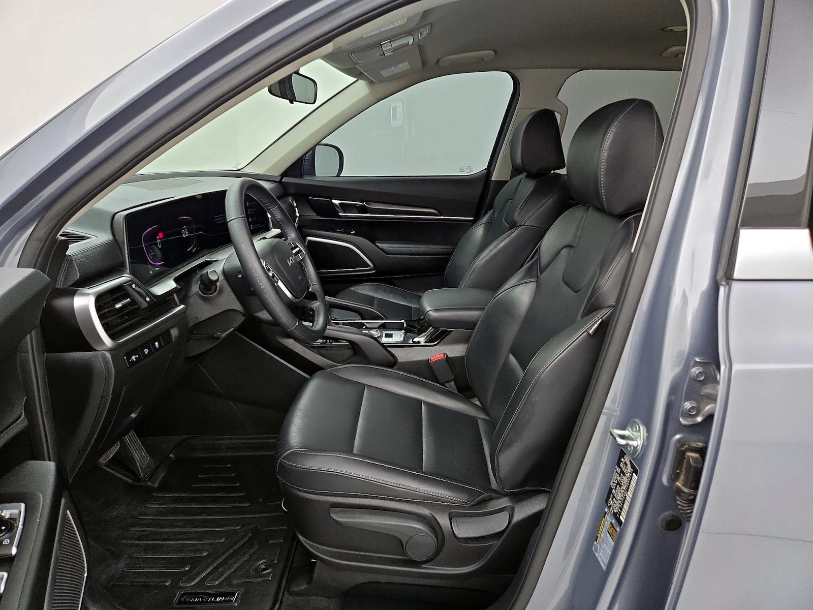 2024 Kia Telluride LX - Photo 12