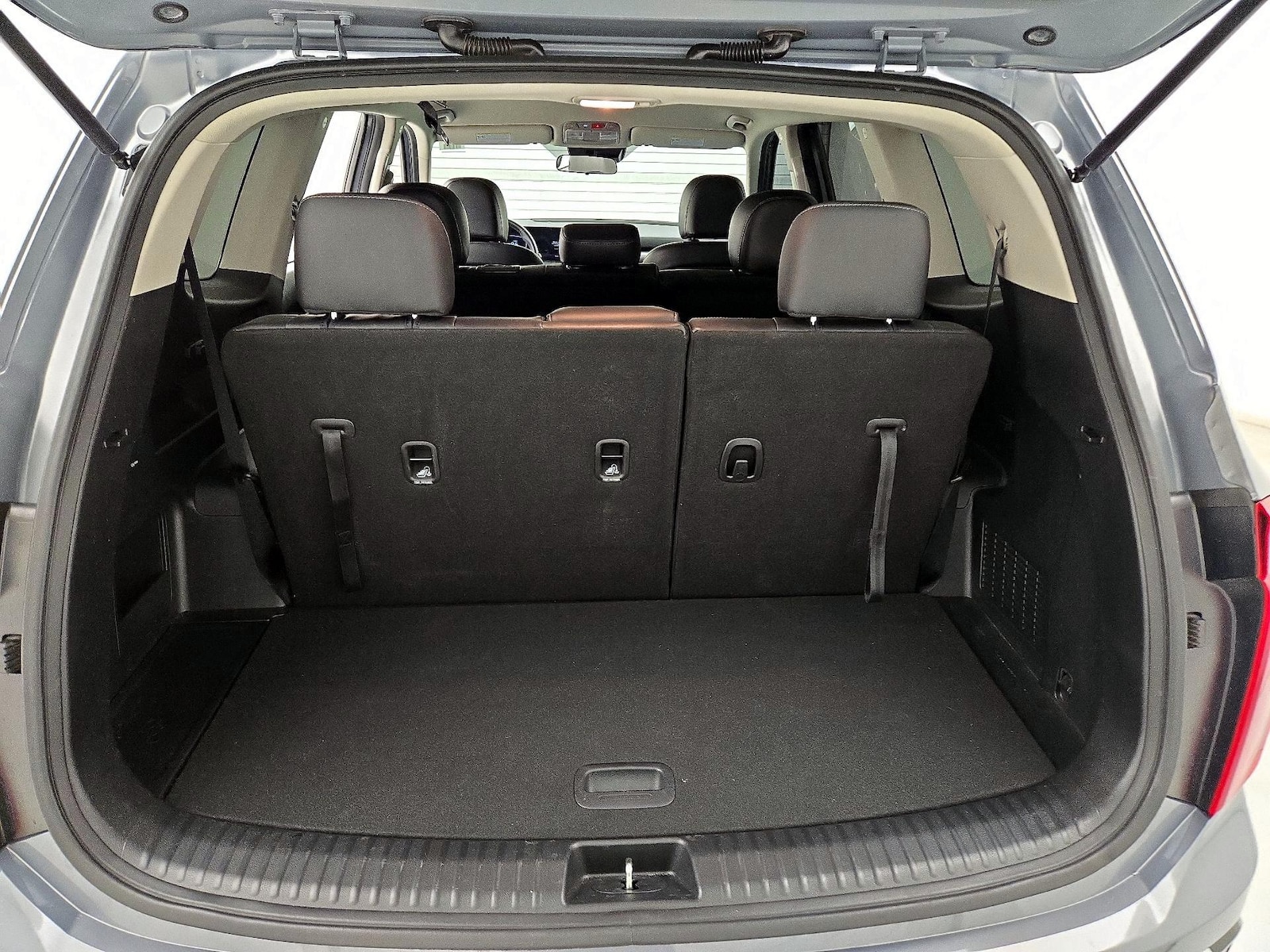 2024 Kia Telluride LX - Photo 23