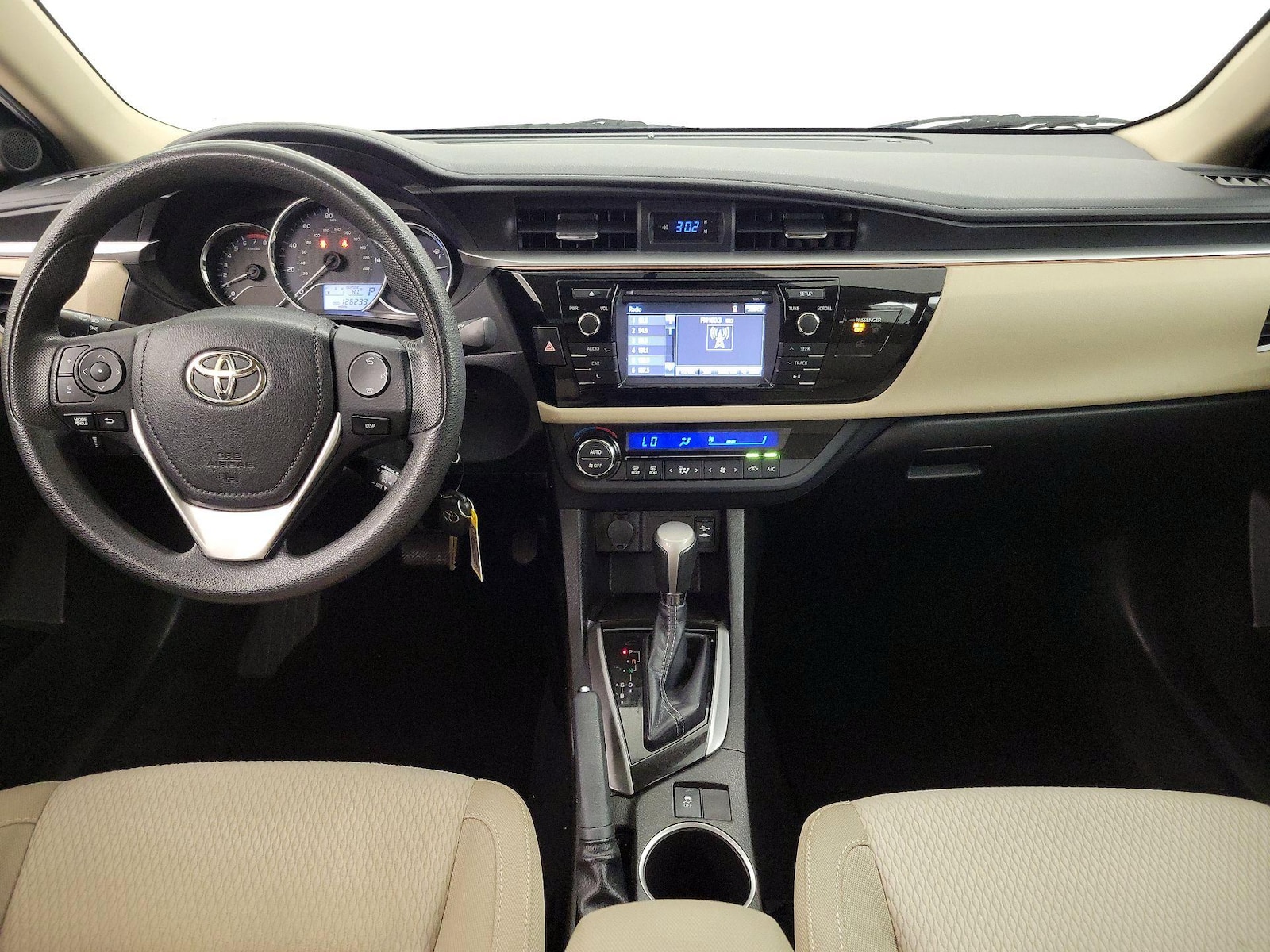 2016 Toyota Corolla LE - Photo 10