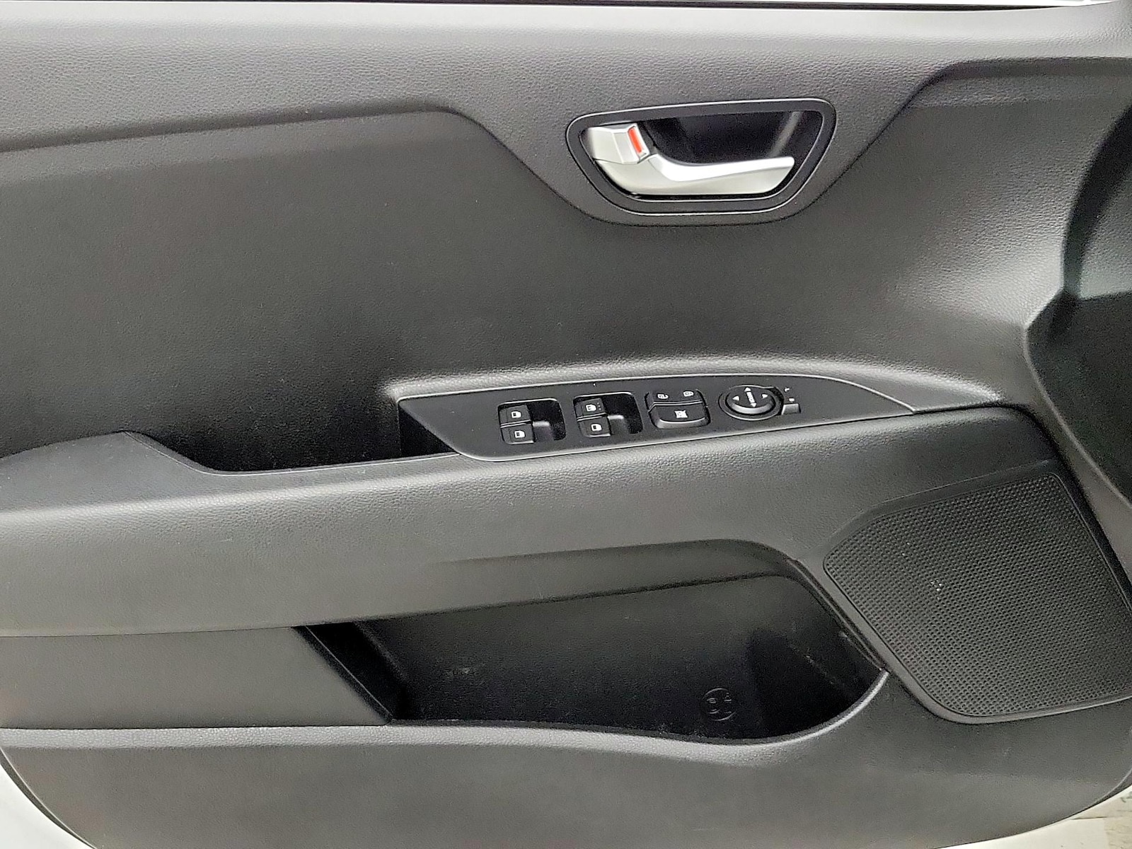 2023 Kia Rio LX - Photo 13