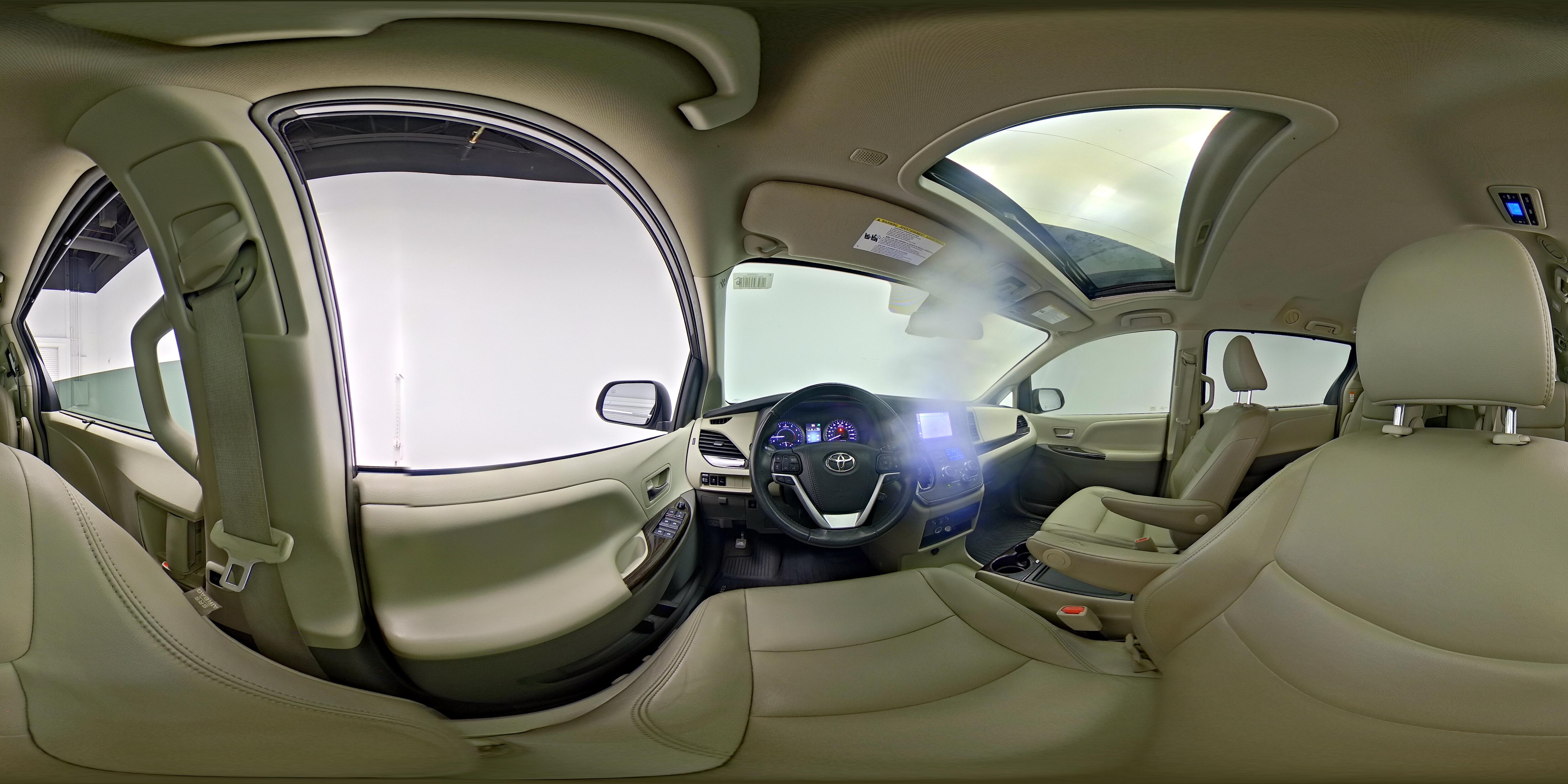 2019 Toyota Sienna XLE - Photo 30