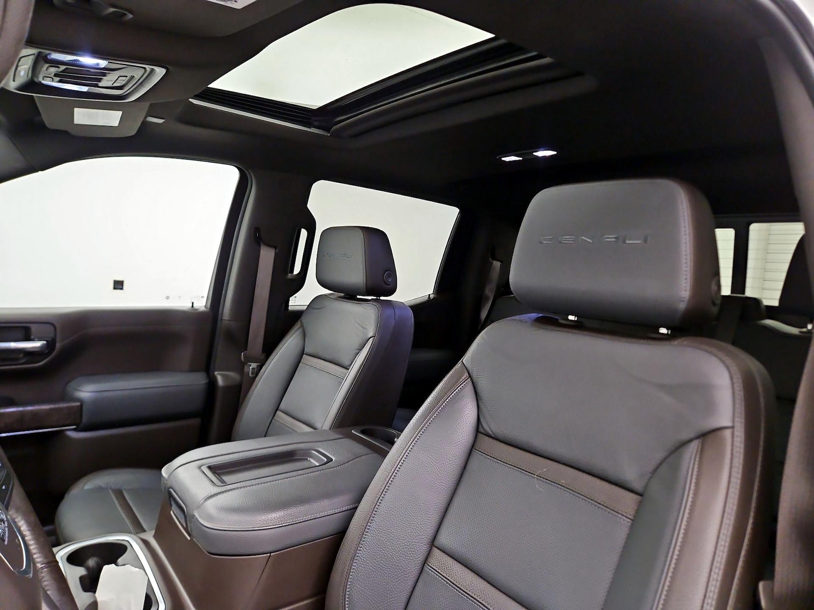 Sunroof(s) & Overhead Airbags