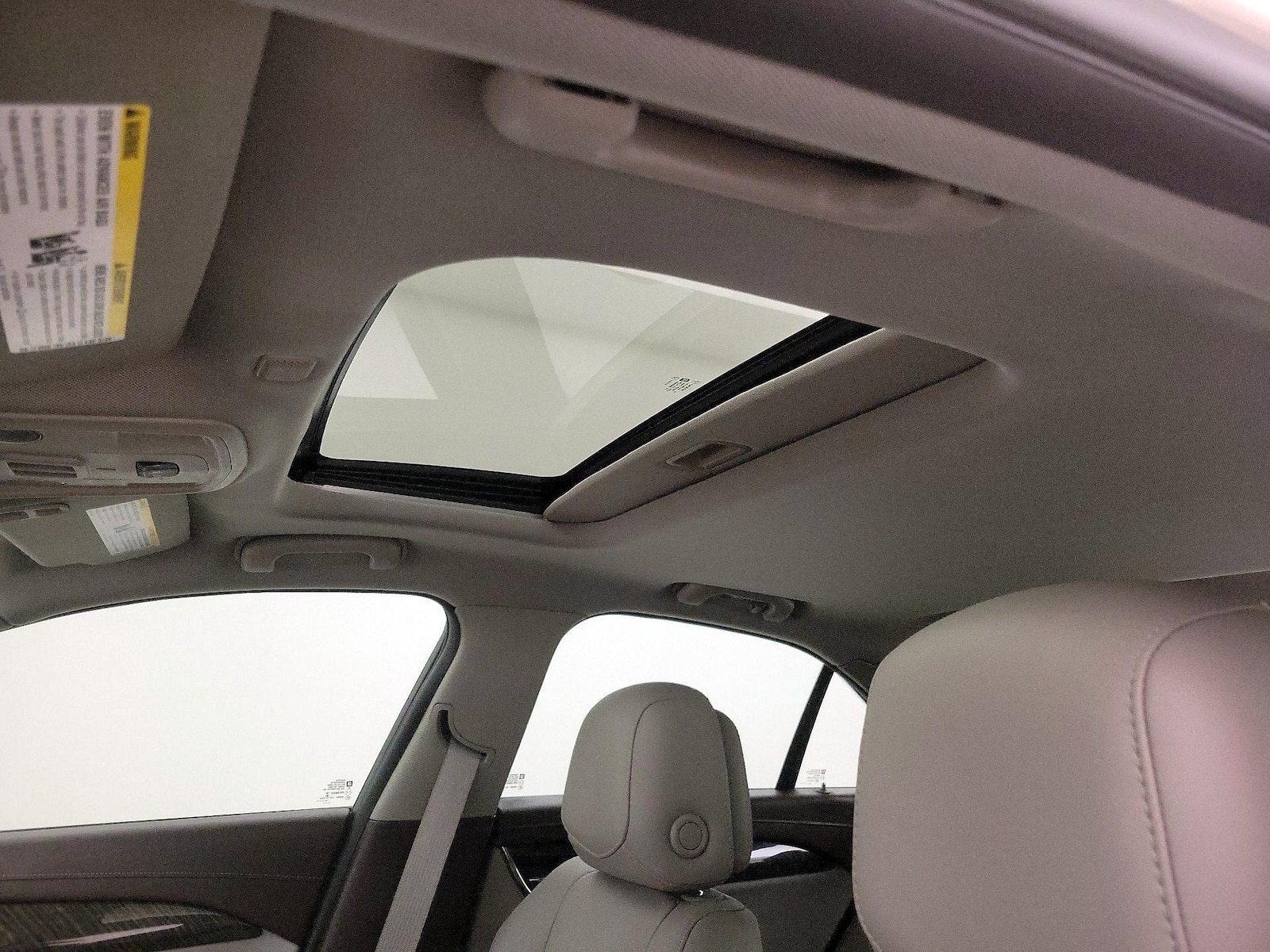 Sunroof(s) & Overhead Airbags
