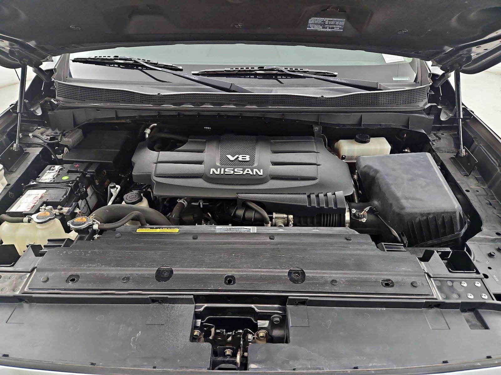 2017 Nissan Titan SL - Photo 23