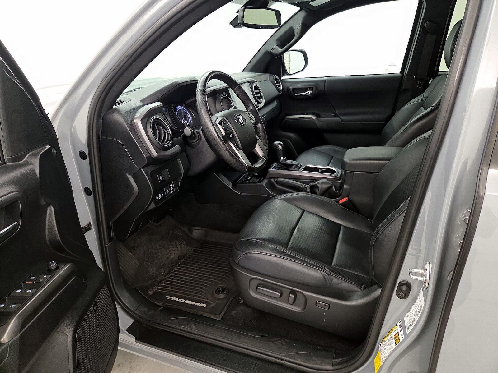 2021 Toyota Tacoma TRD Sport - Photo 12