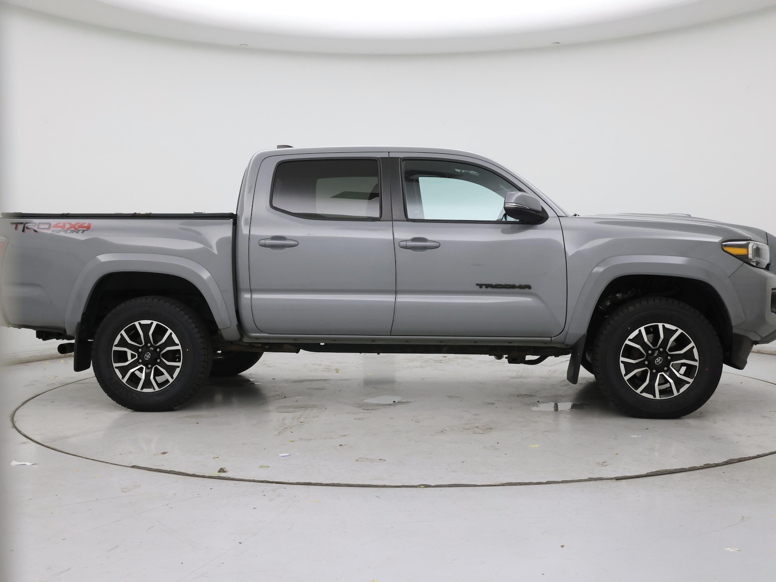 2021 Toyota Tacoma TRD Sport - Photo 8