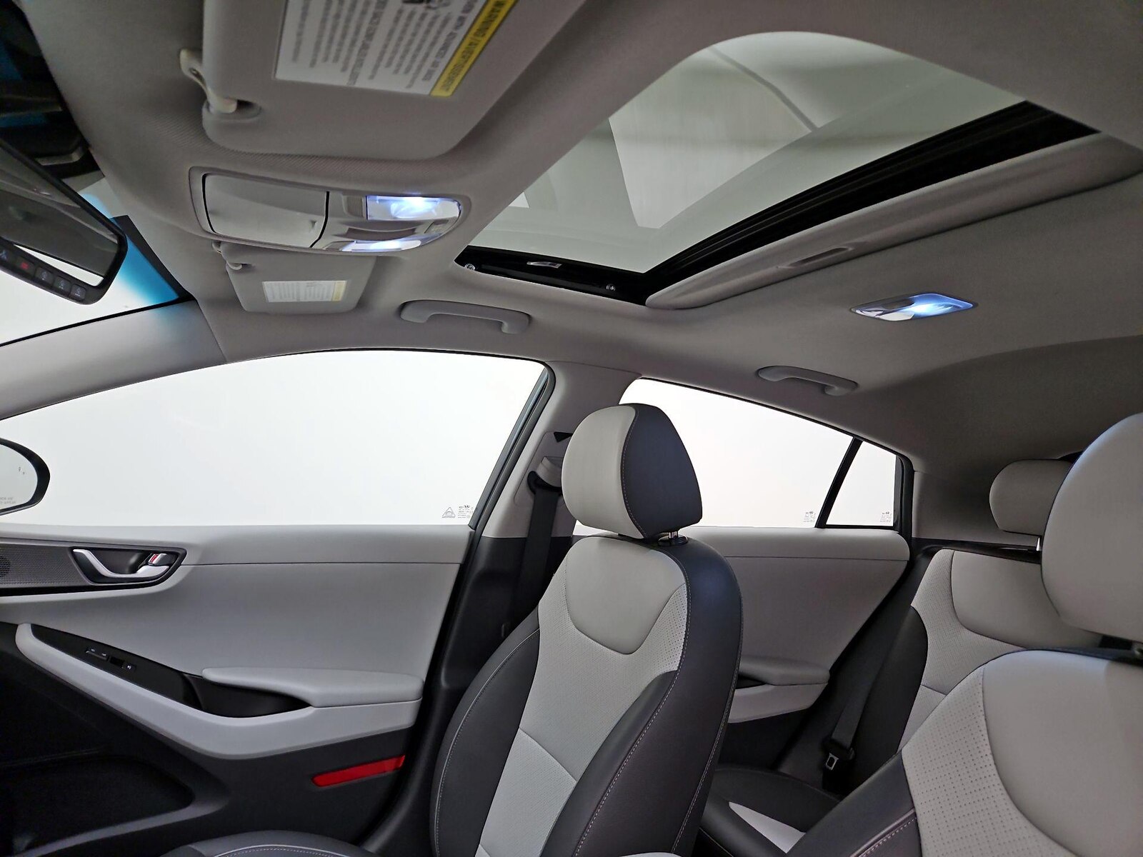 Sunroof(s) & Overhead Airbags