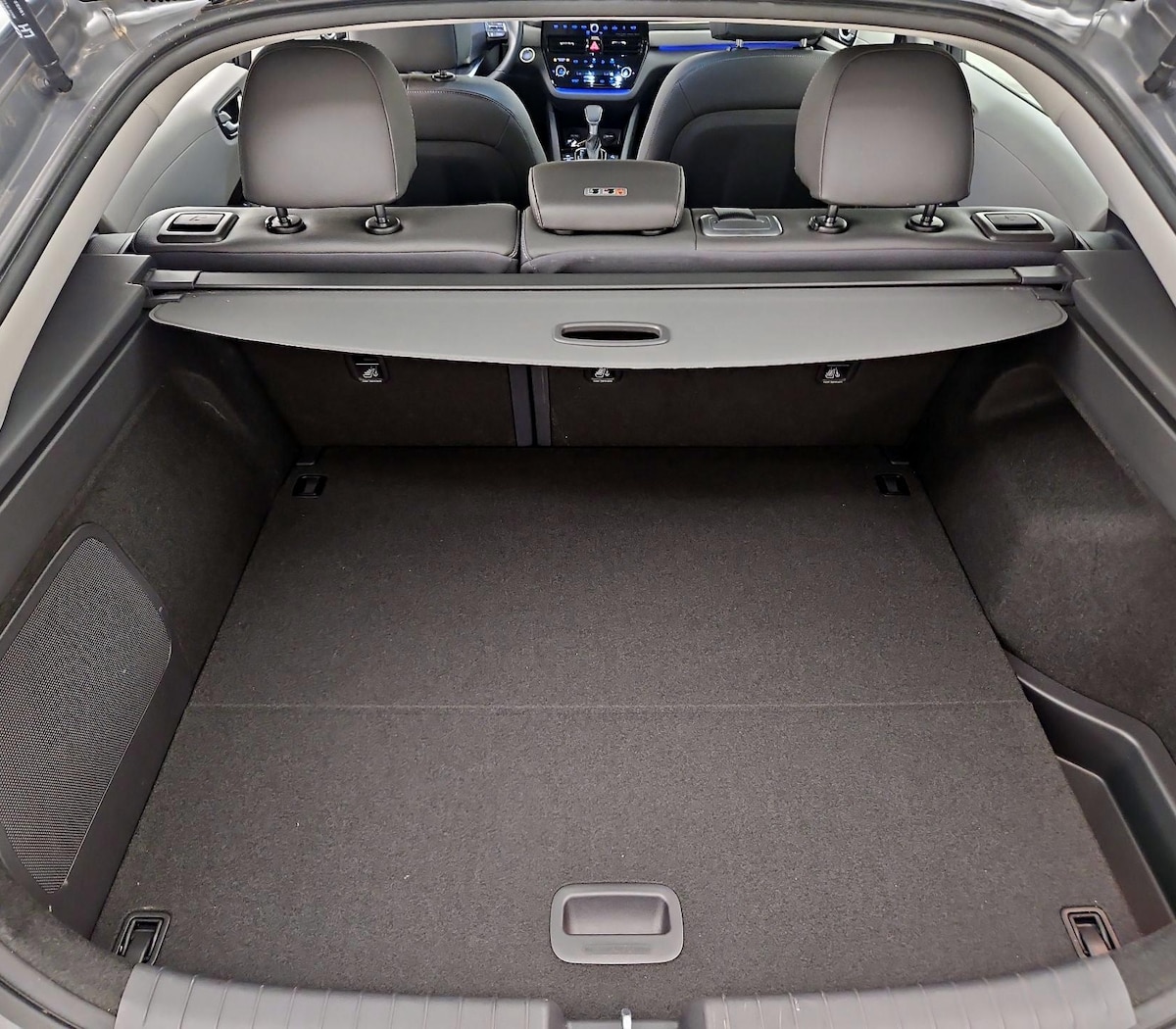 Trunk/Cargo (Seats Up)