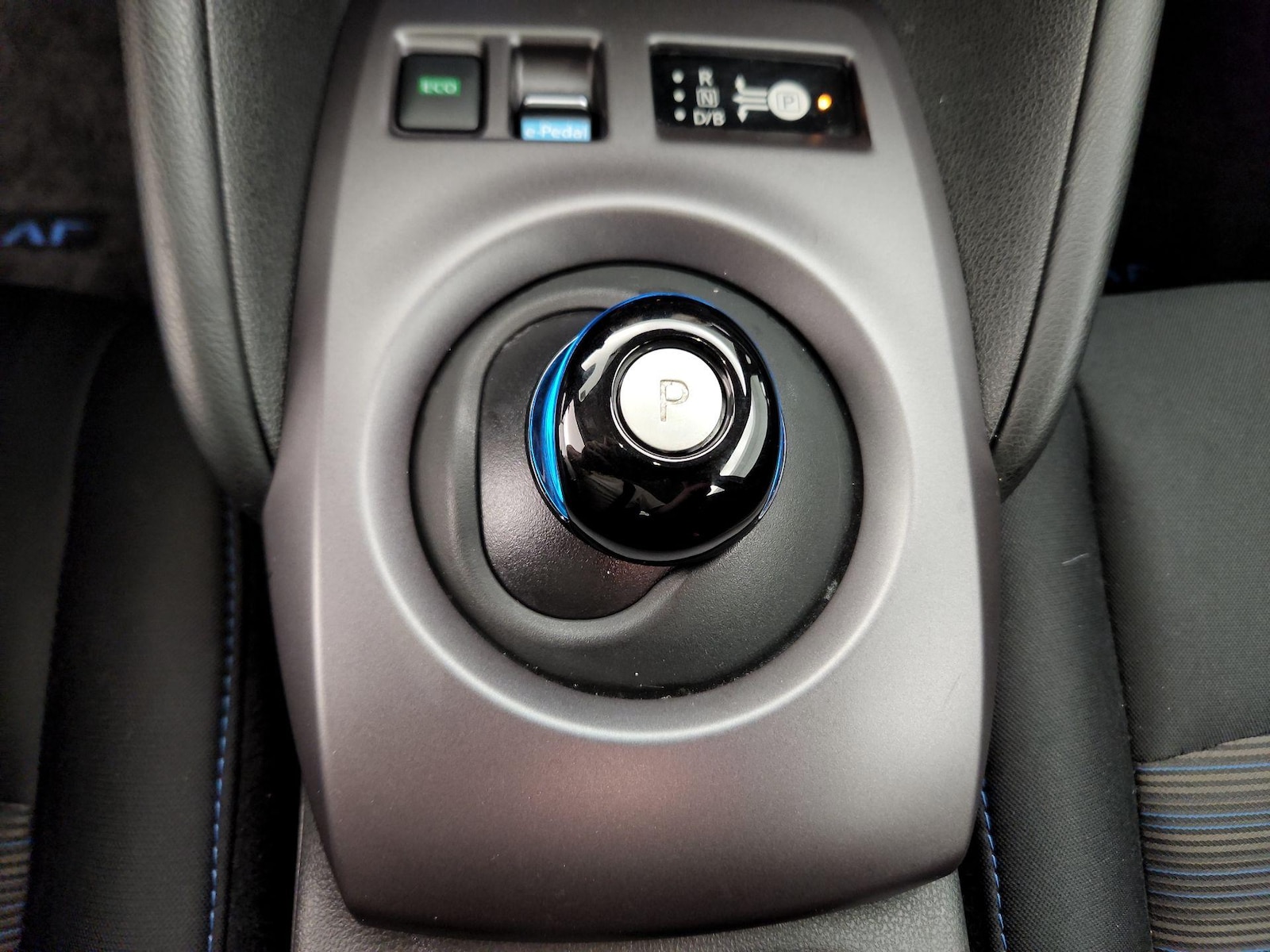 2022 Nissan LEAF S - Photo 18