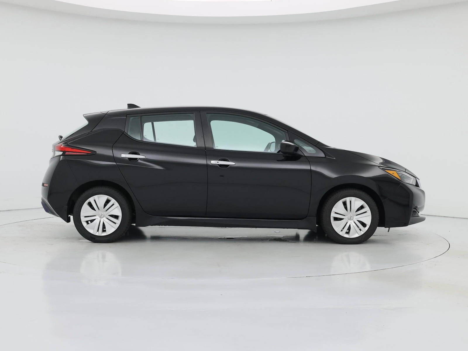 2022 Nissan LEAF S - Photo 8