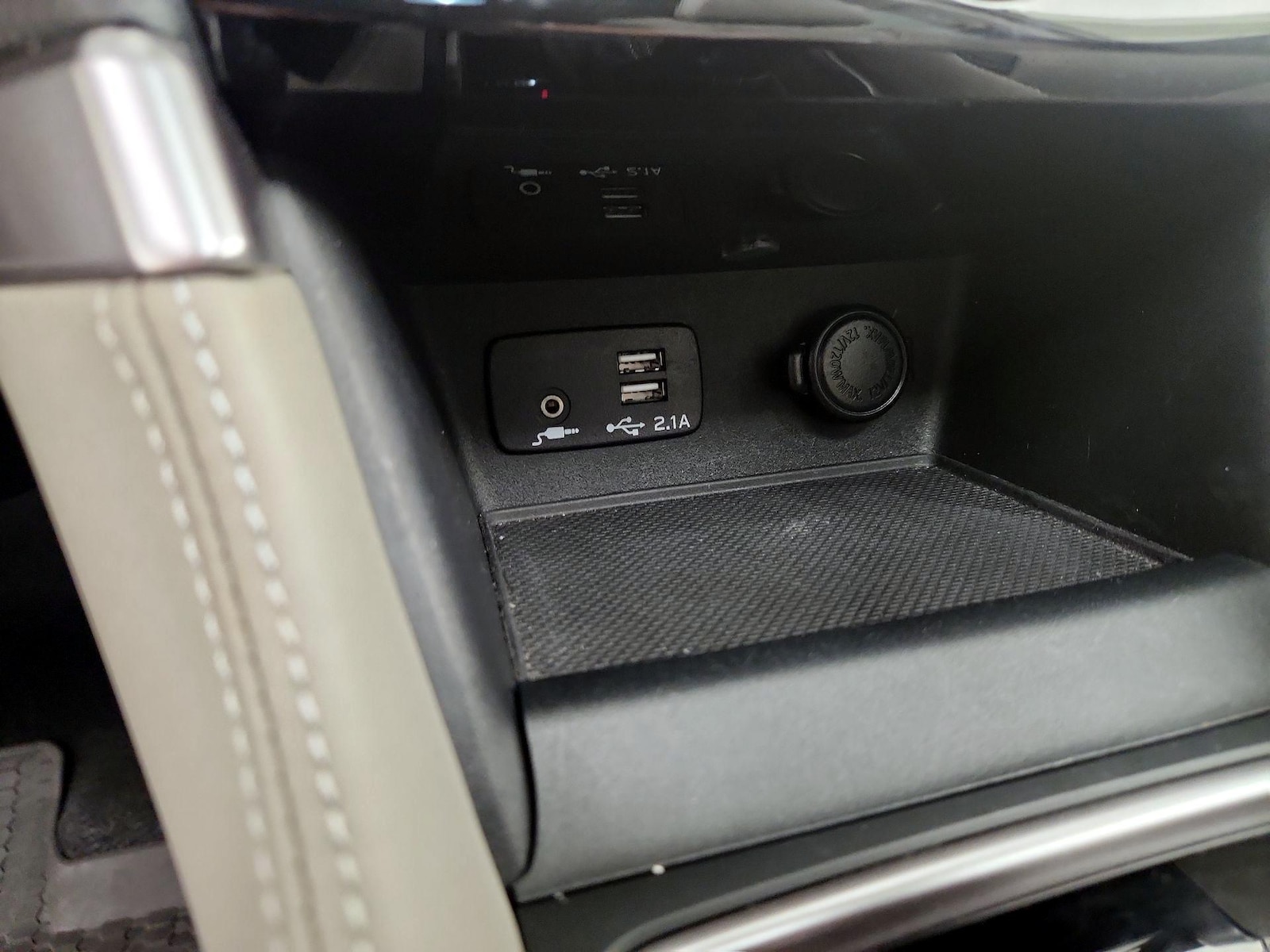 2021 Subaru Forester Limited - Photo 18