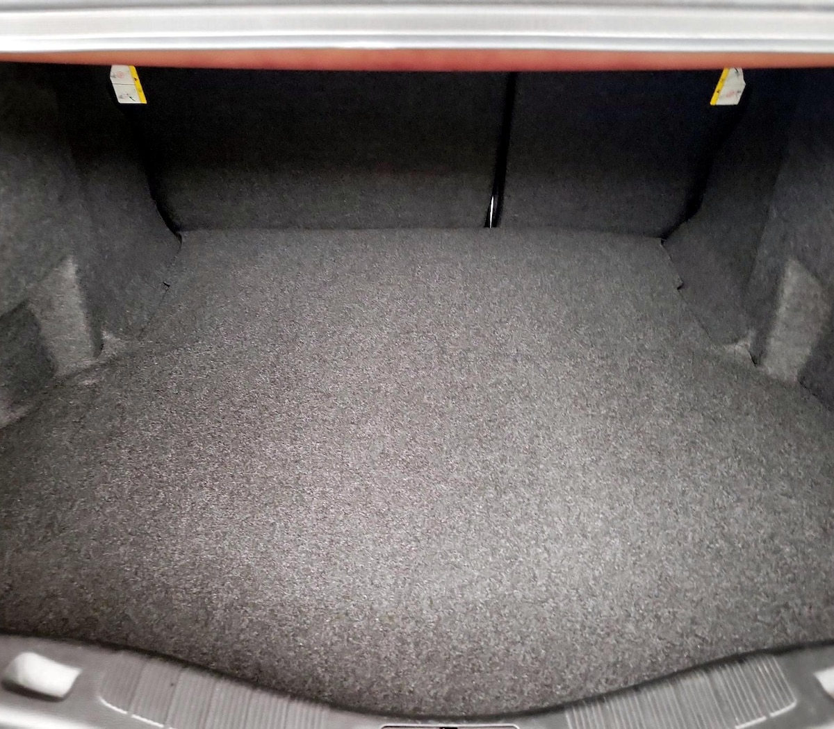 Trunk/Cargo (Seats Up)