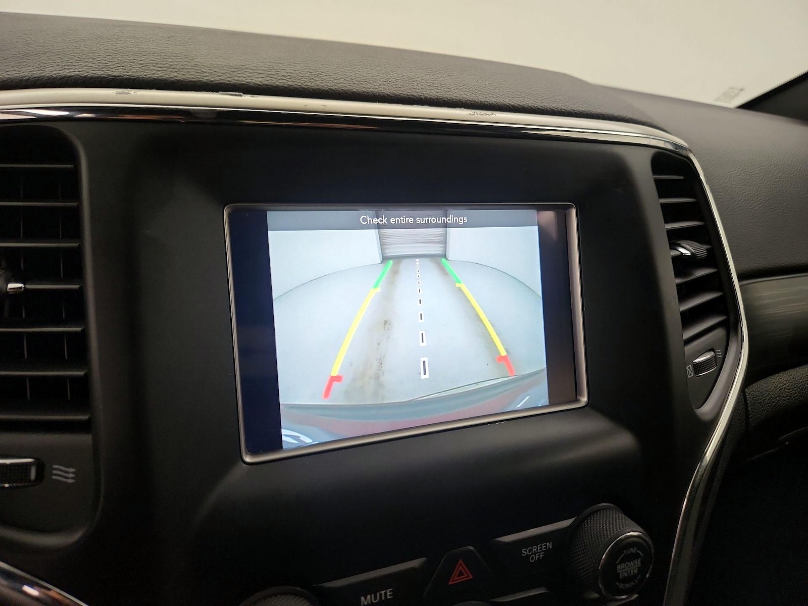 2019 Jeep Grand Cherokee Laredo E - Photo 15