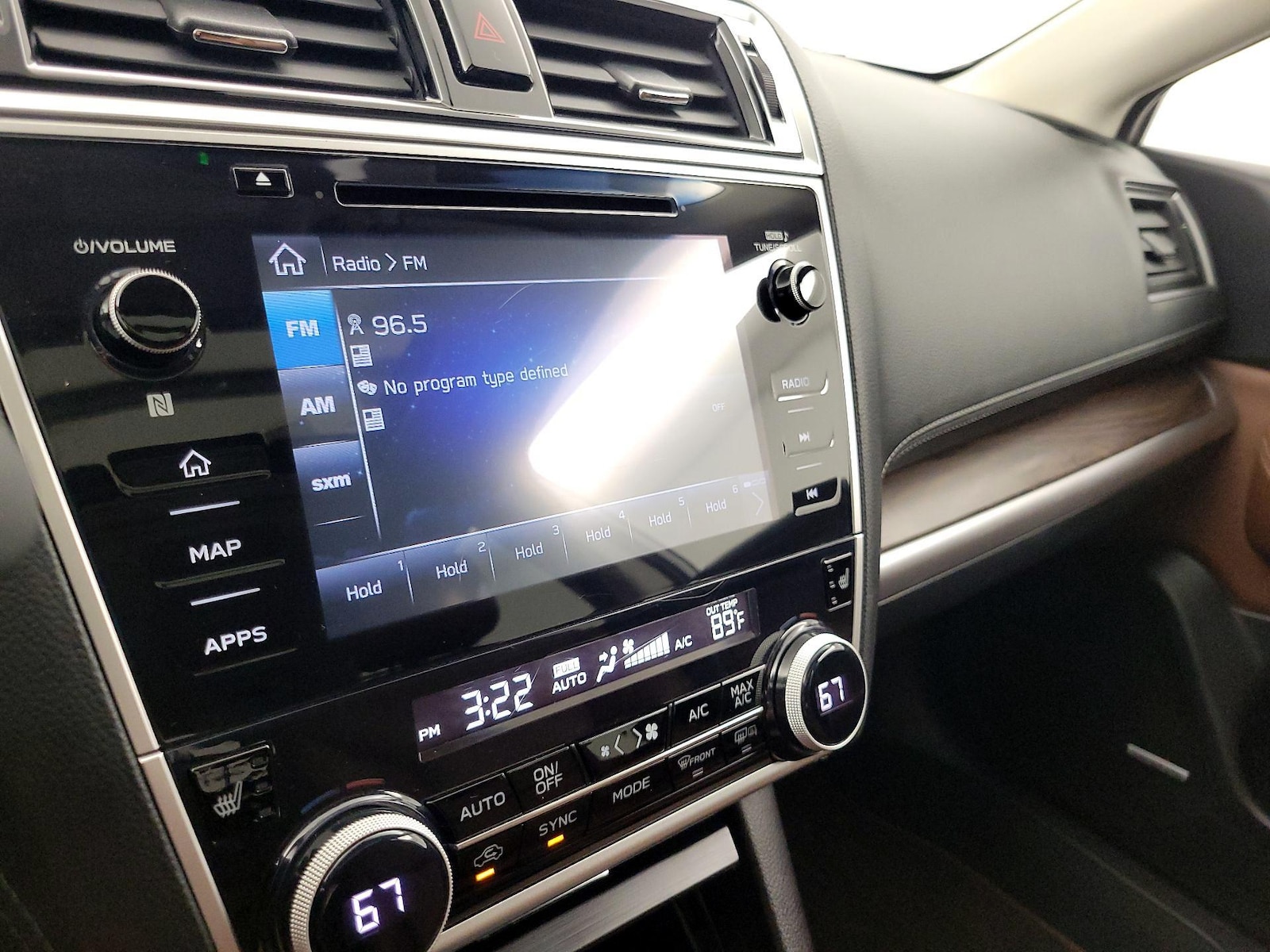 2018 Subaru Outback Touring - Photo 17