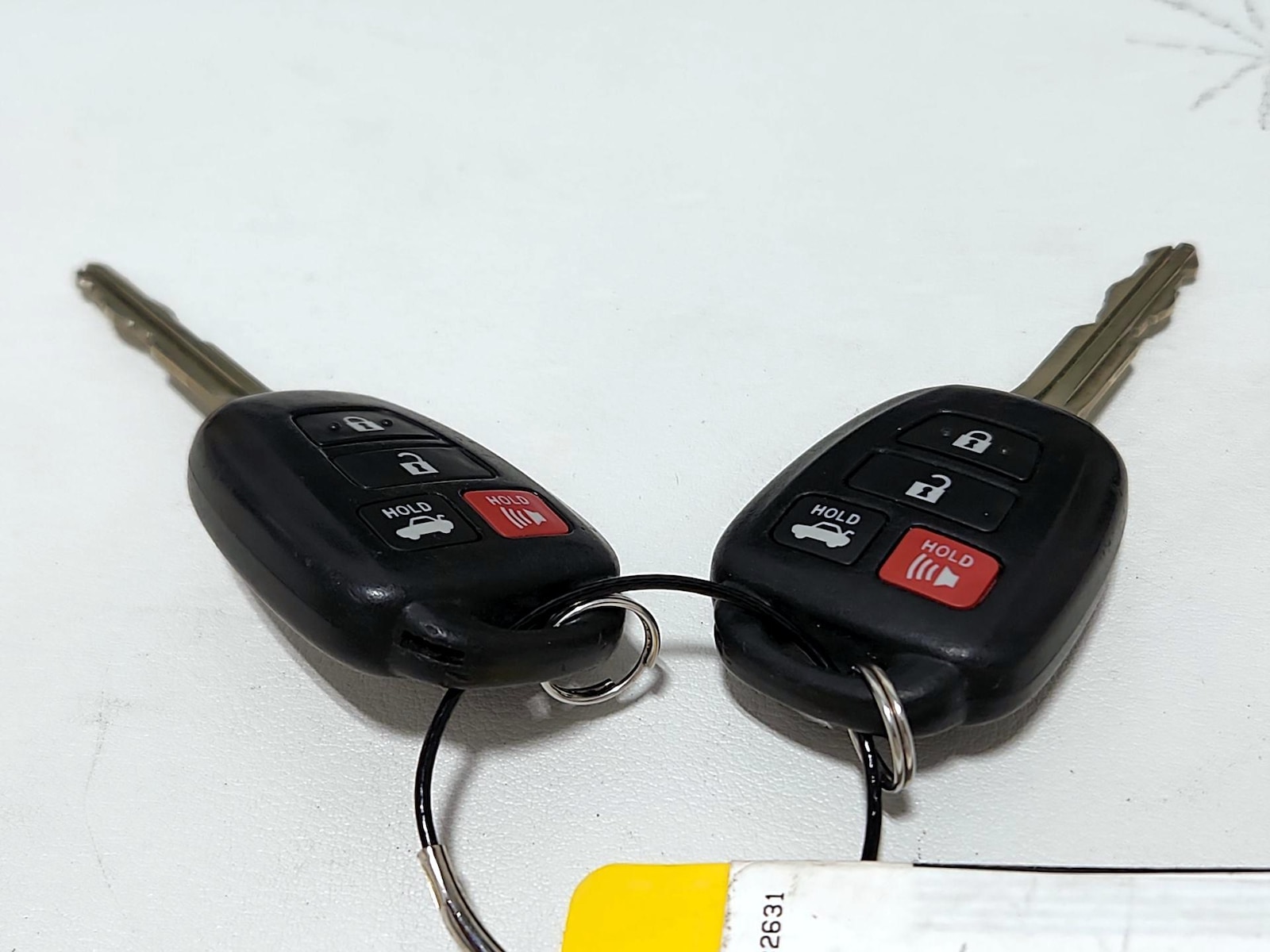 2014 Toyota Camry LE - Photo 23