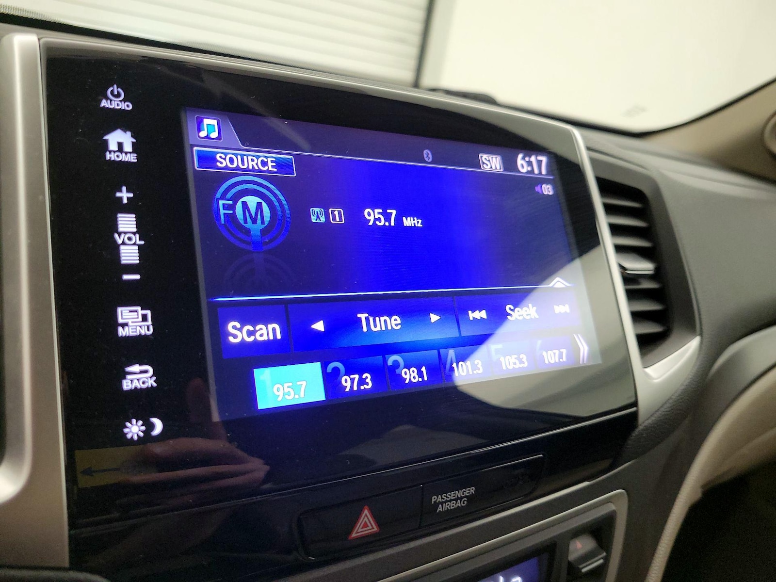 2017 Honda Pilot EX-L - Photo 16