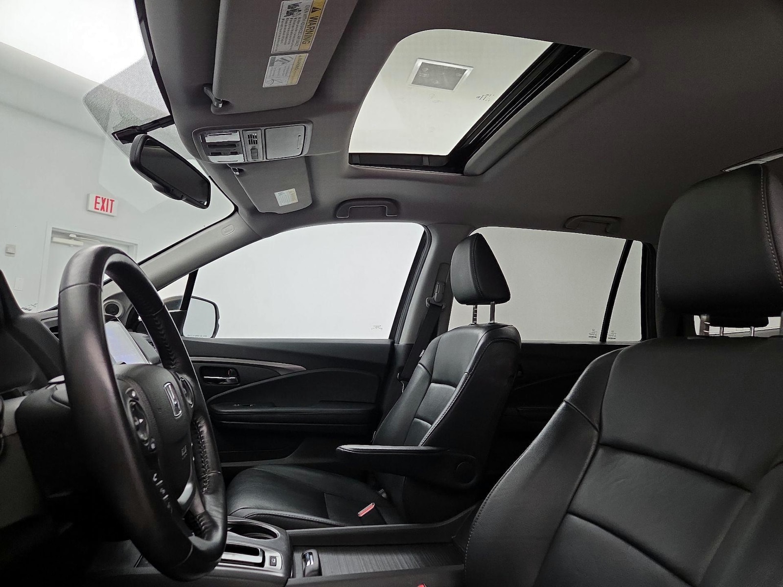 Sunroof(s) & Overhead Airbags