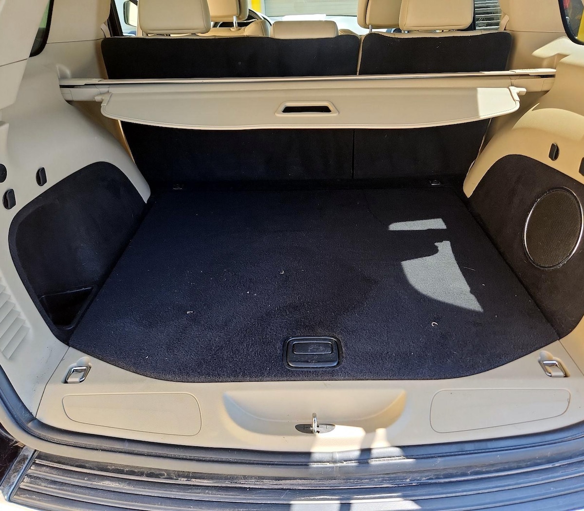 Trunk/Cargo (Seats Up)