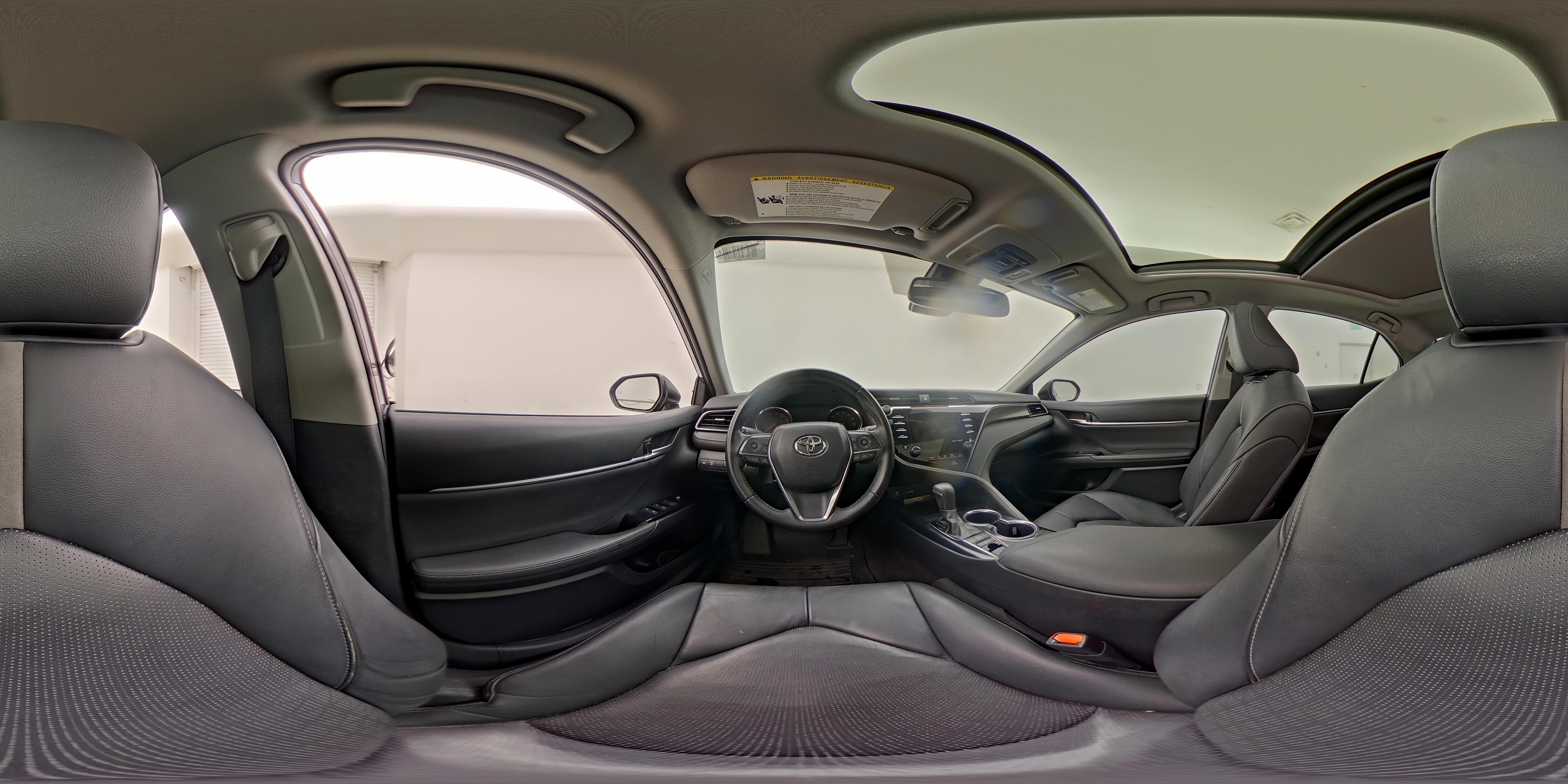 2019 Toyota Camry XSE - Photo 26