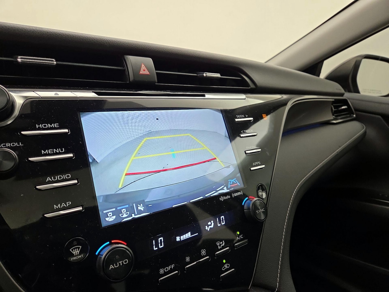 2019 Toyota Camry XSE - Photo 14