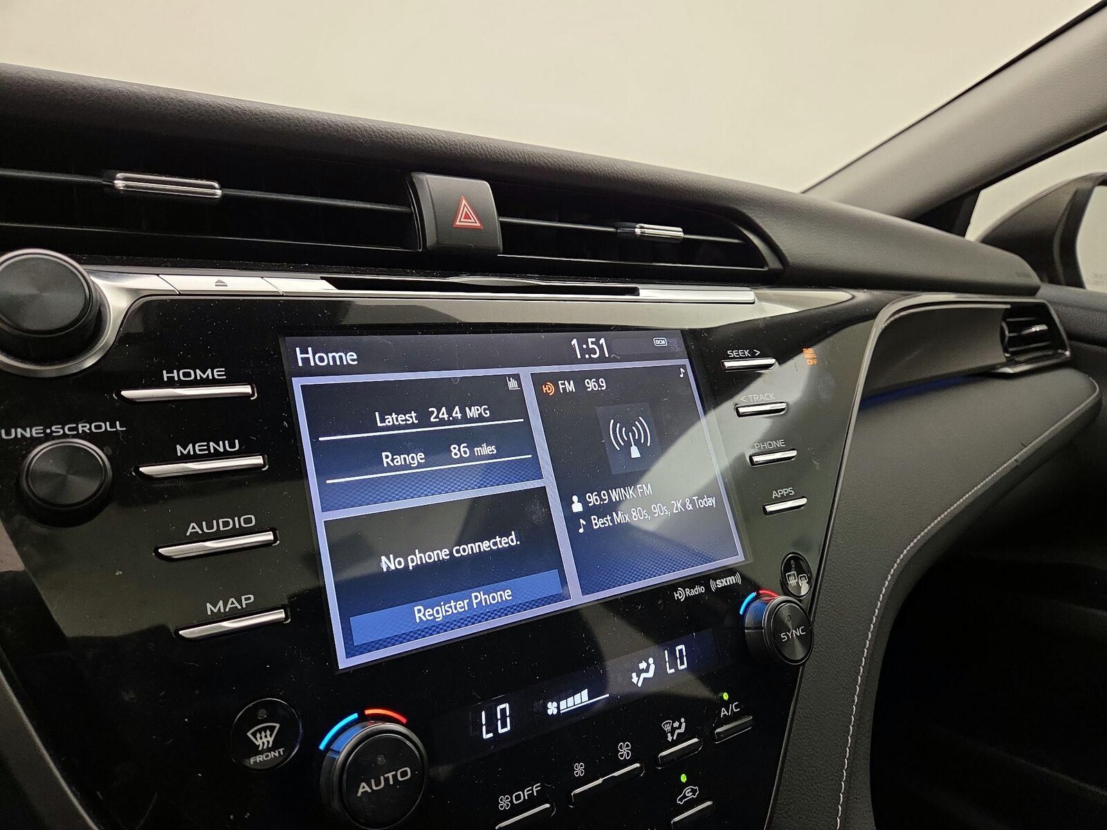 2019 Toyota Camry XSE - Photo 15