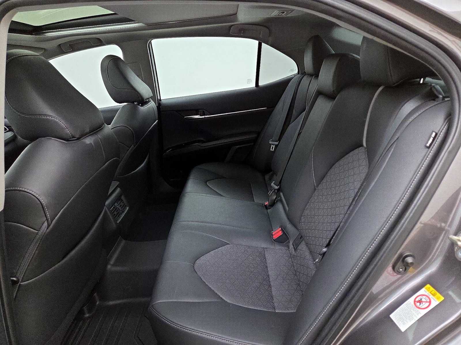 2019 Toyota Camry XSE - Photo 20