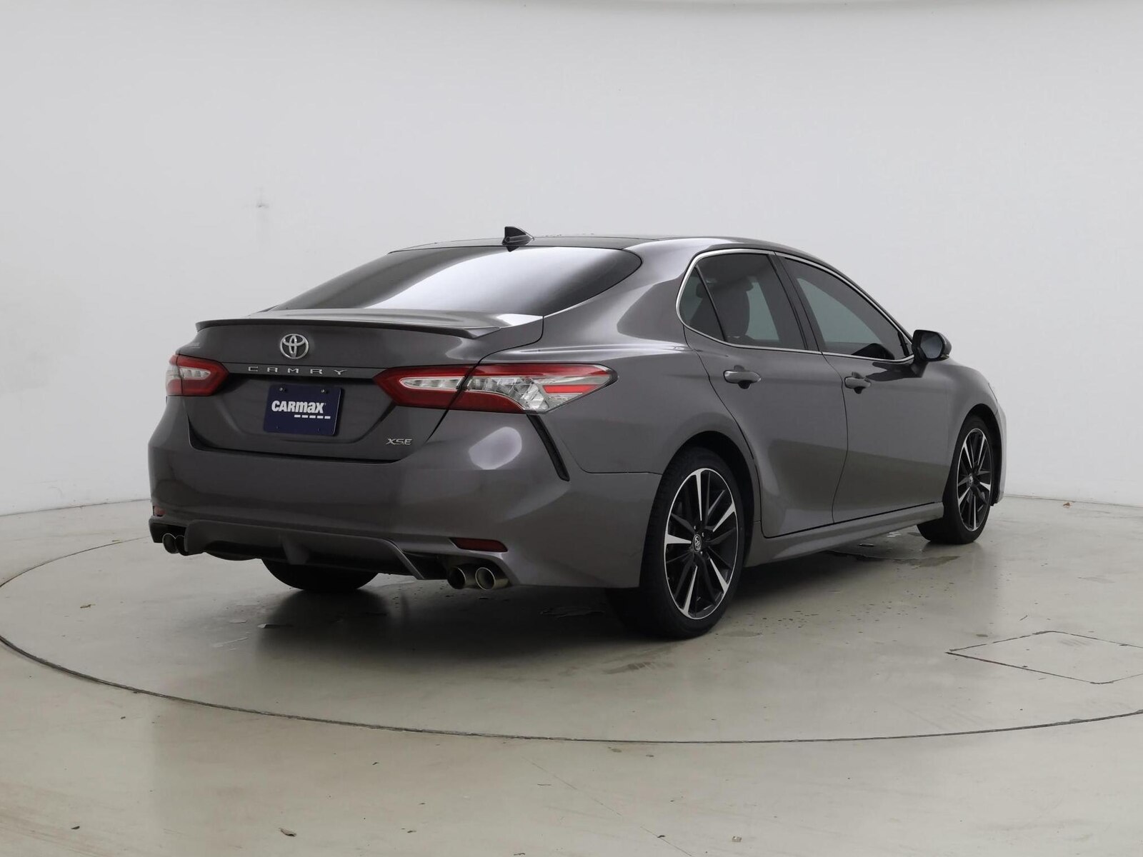 2019 Toyota Camry XSE - Photo 9
