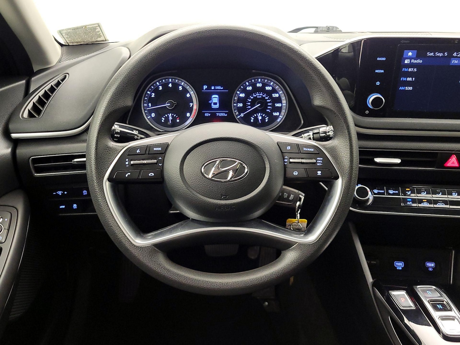 2023 Hyundai Sonata SE - Photo 11
