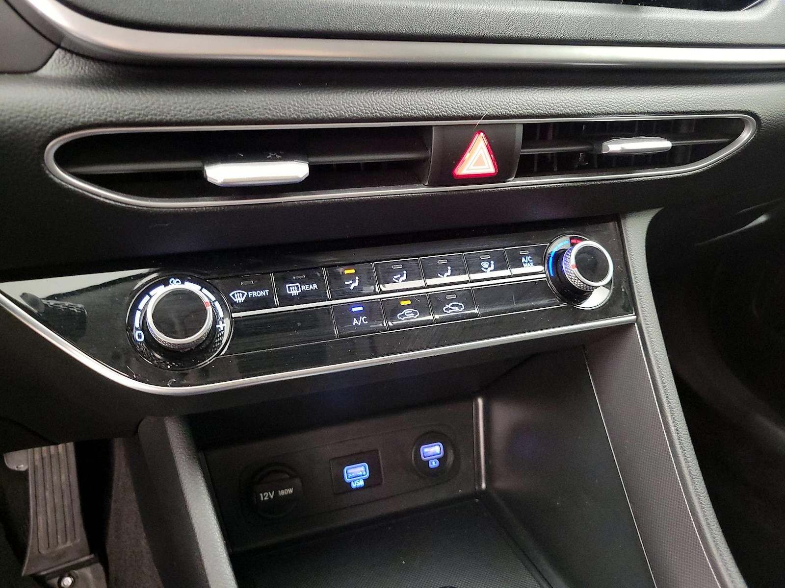 2023 Hyundai Sonata SE - Photo 17