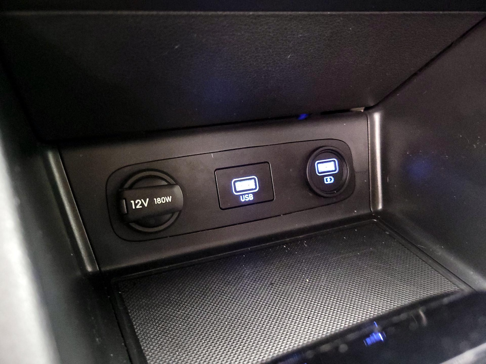2023 Hyundai Sonata SE - Photo 19