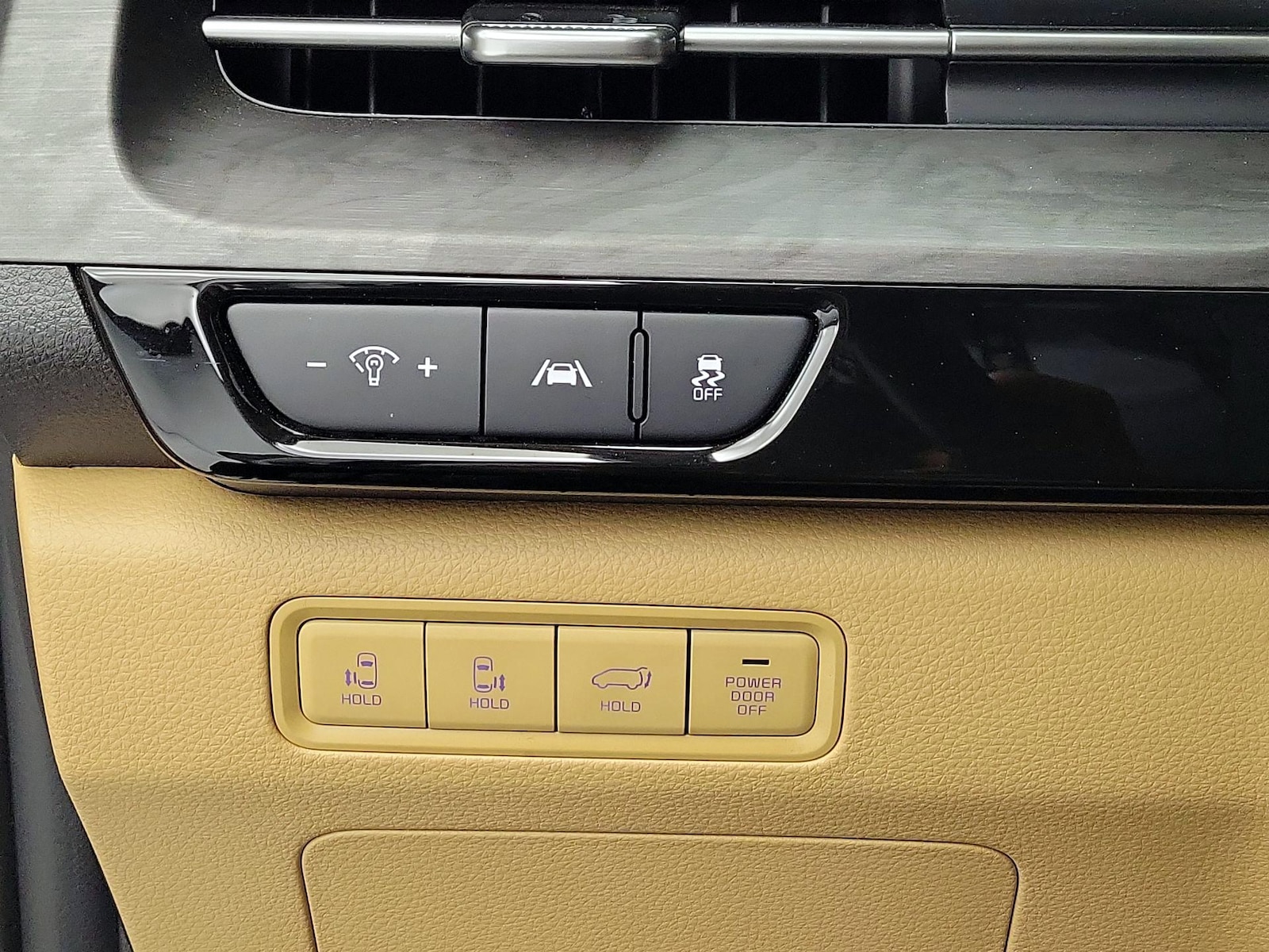 2024 Kia Carnival EX - Photo 14