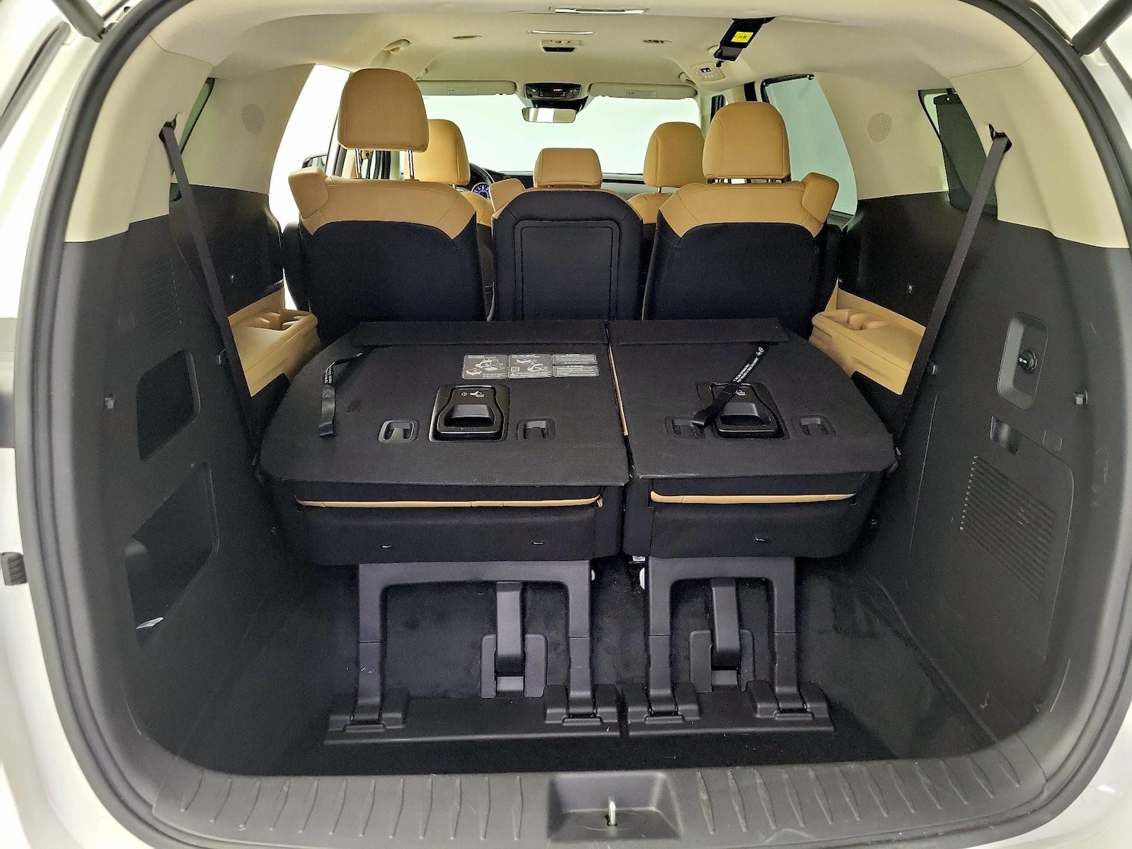 2024 Kia Carnival EX - Photo 23