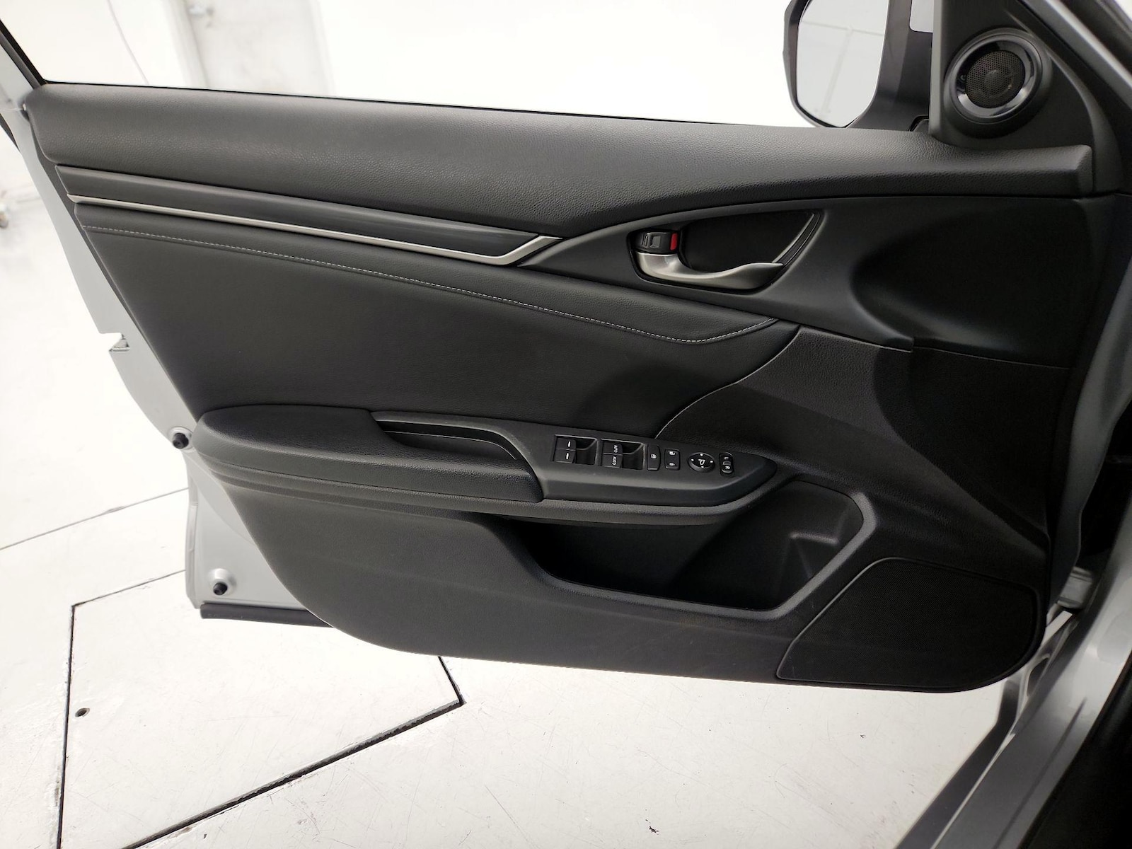 2020 Honda Civic Hatchback EX-L - Photo 13