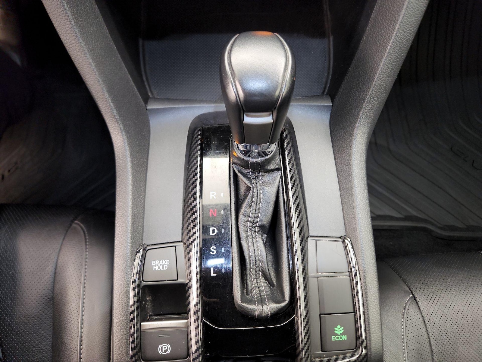 2020 Honda Civic Hatchback EX-L - Photo 18