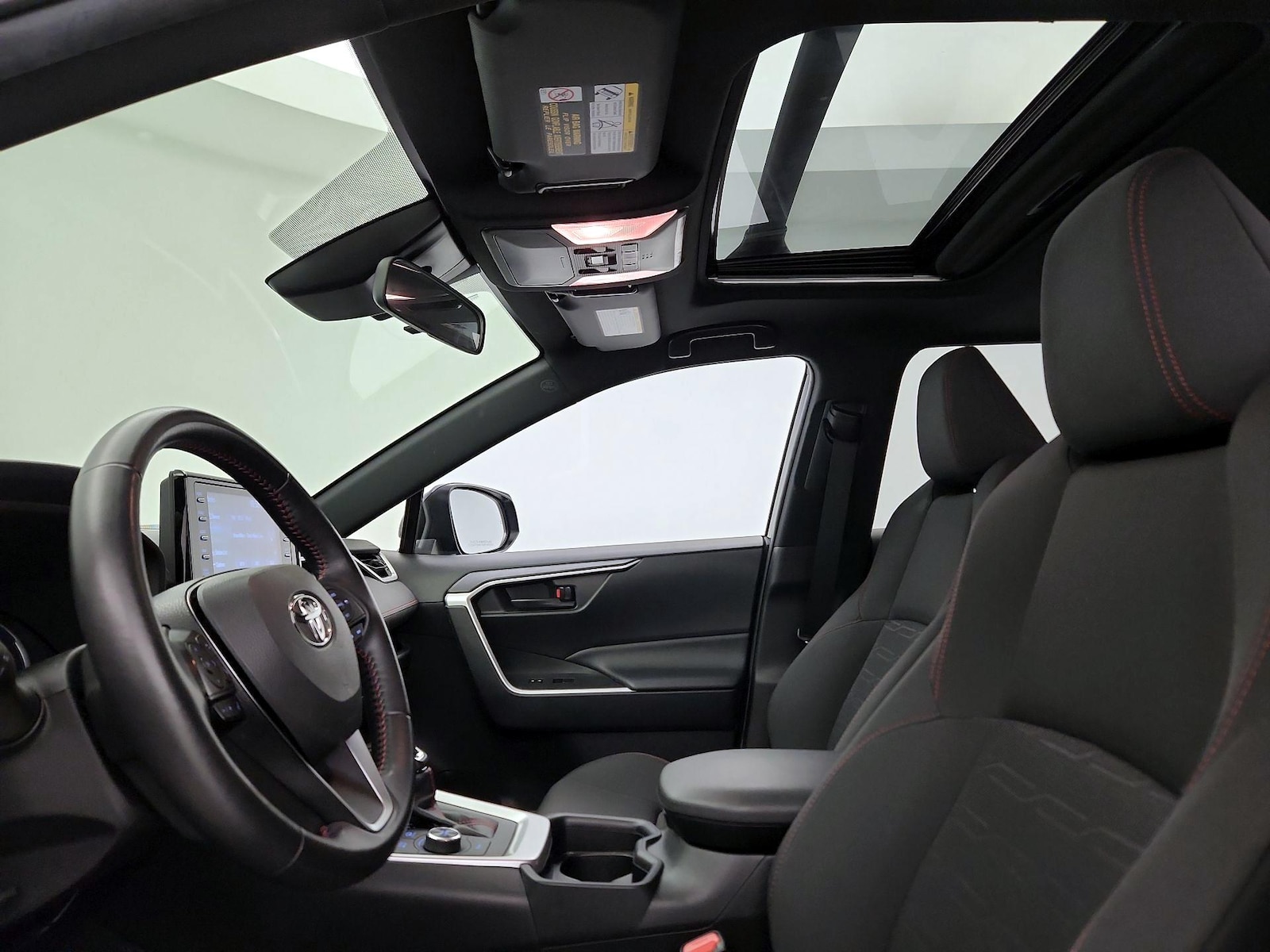2021 Toyota RAV4 SE - Photo 20