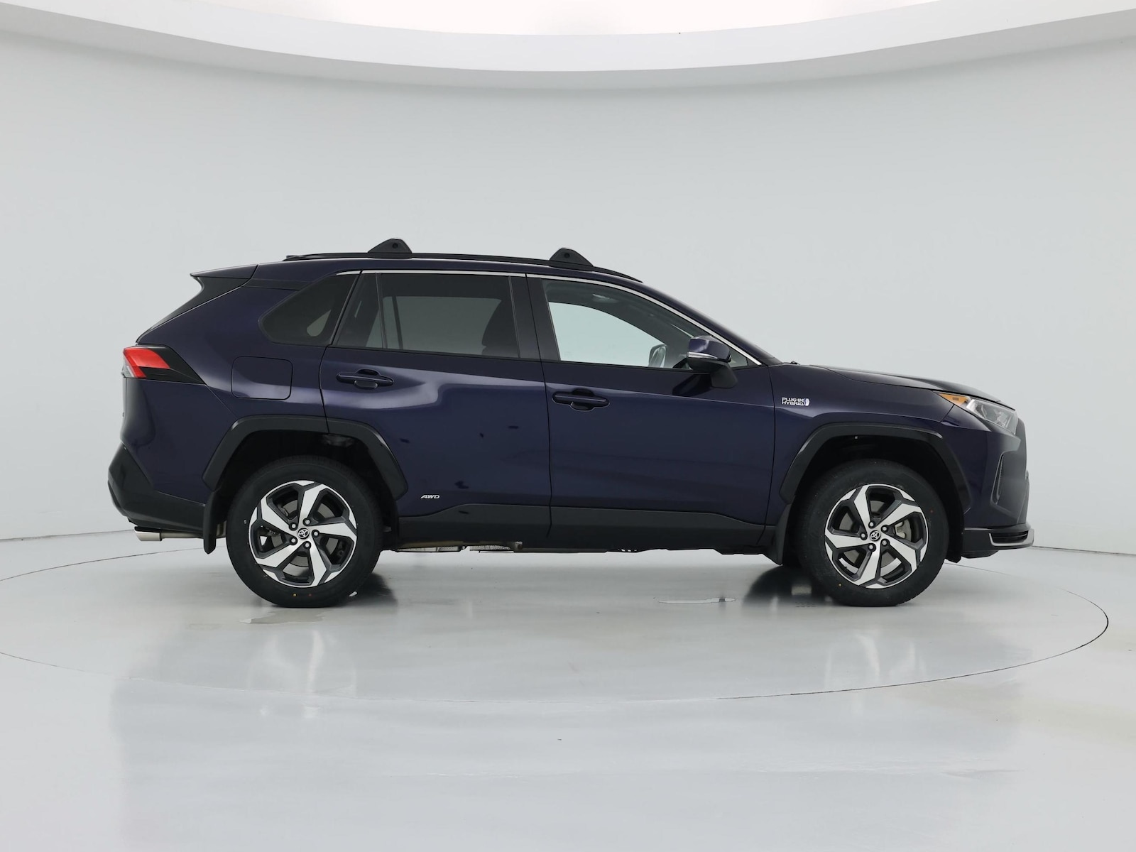 2021 Toyota RAV4 SE - Photo 8