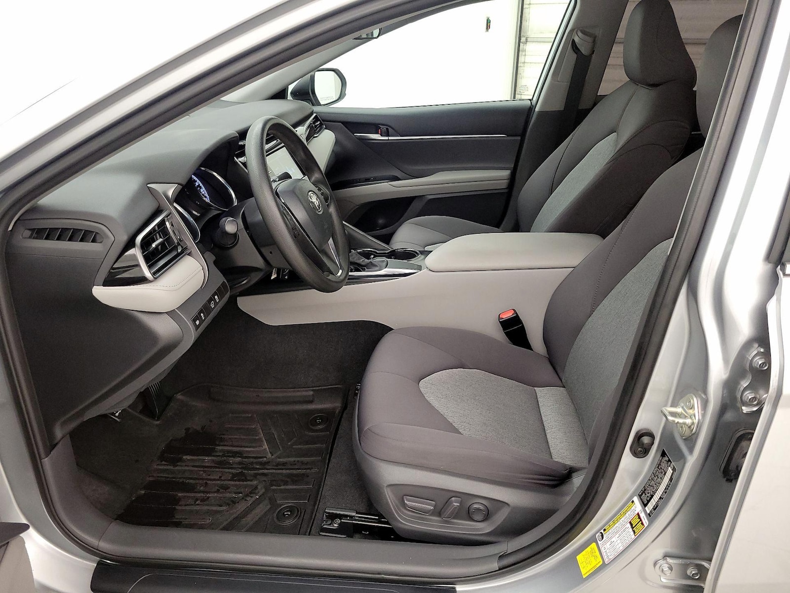 Power Seat(s) & Side Airbags