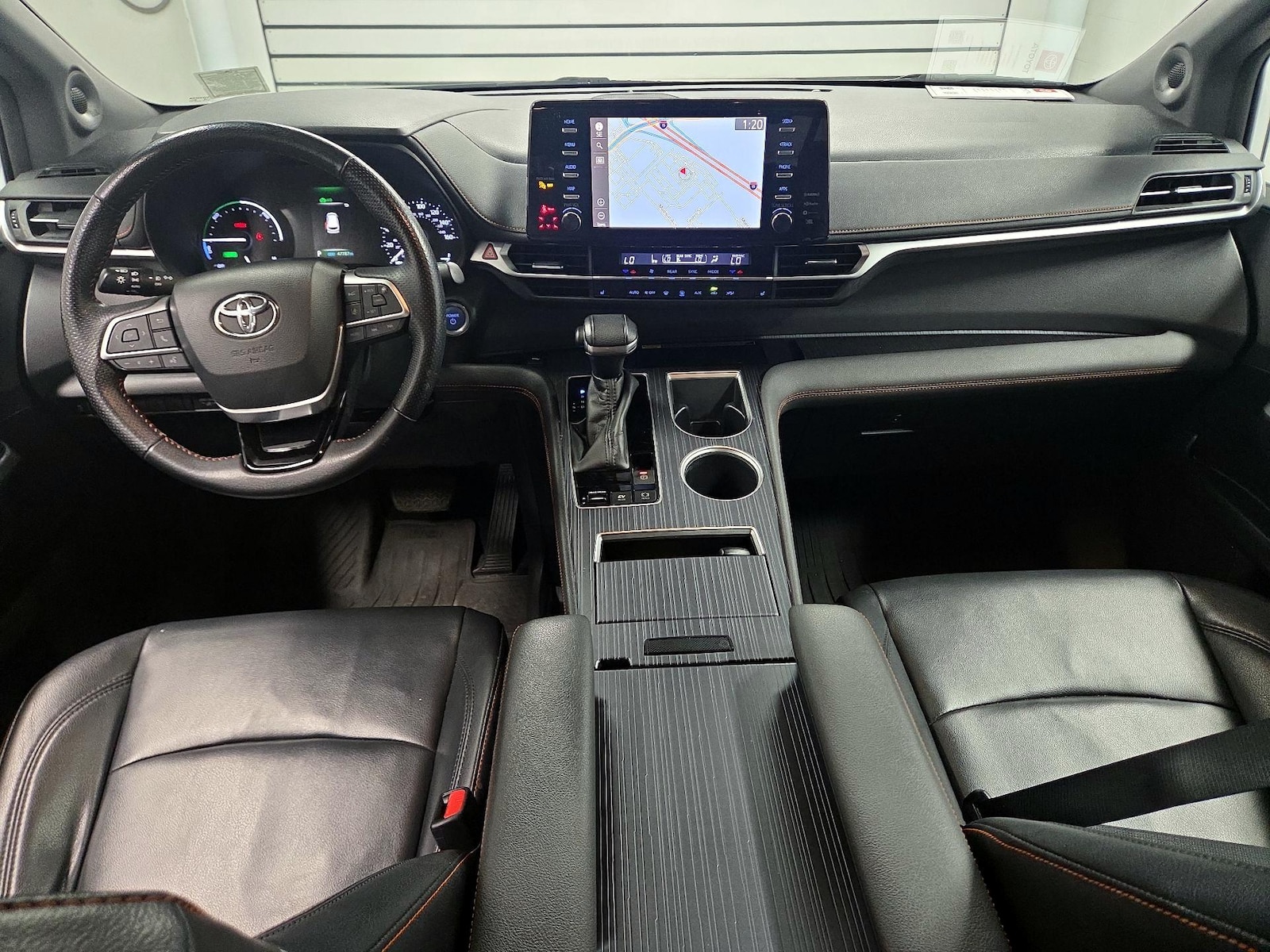 2021 Toyota Sienna XSE - Photo 10