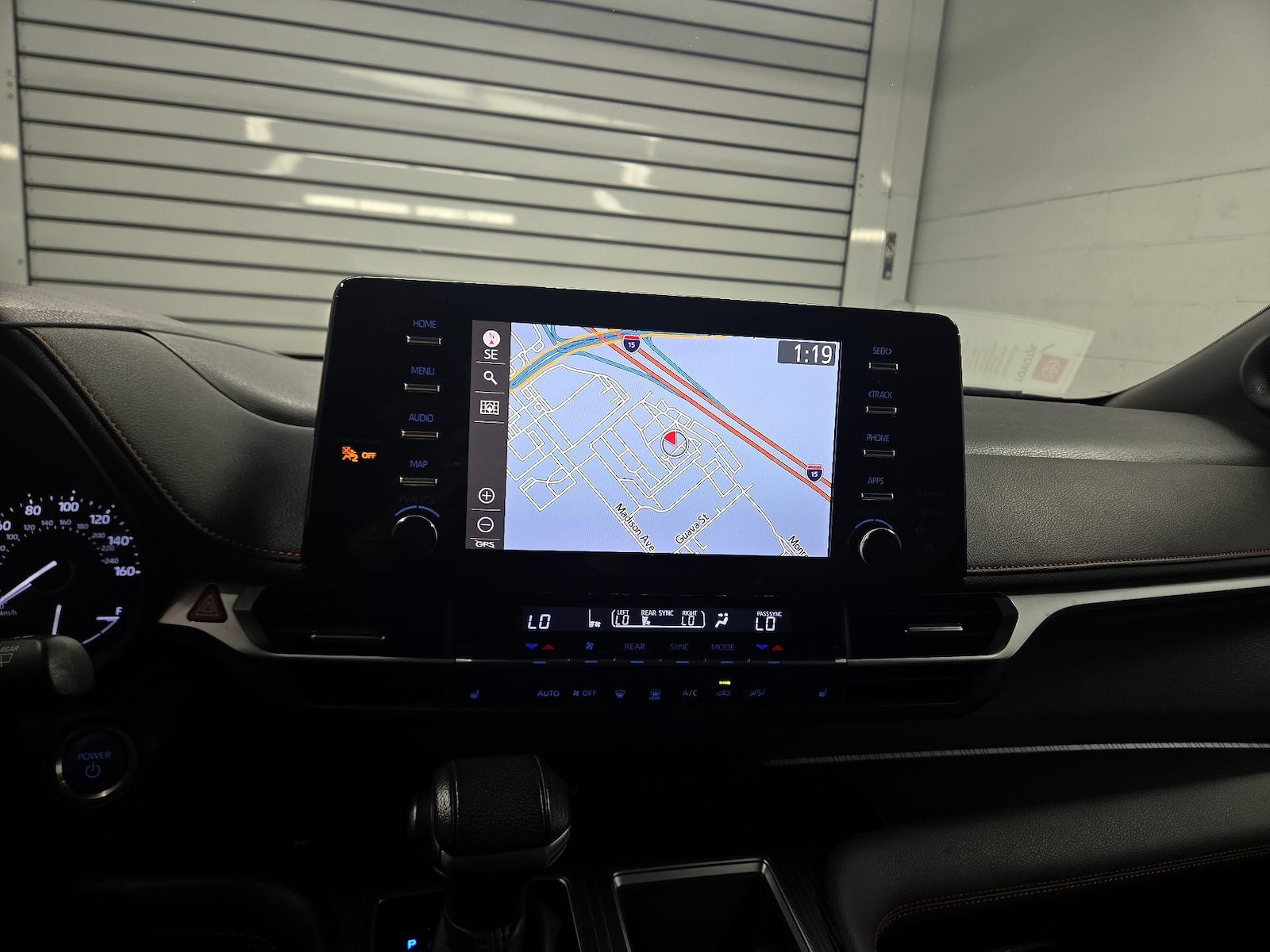 2021 Toyota Sienna XSE - Photo 15
