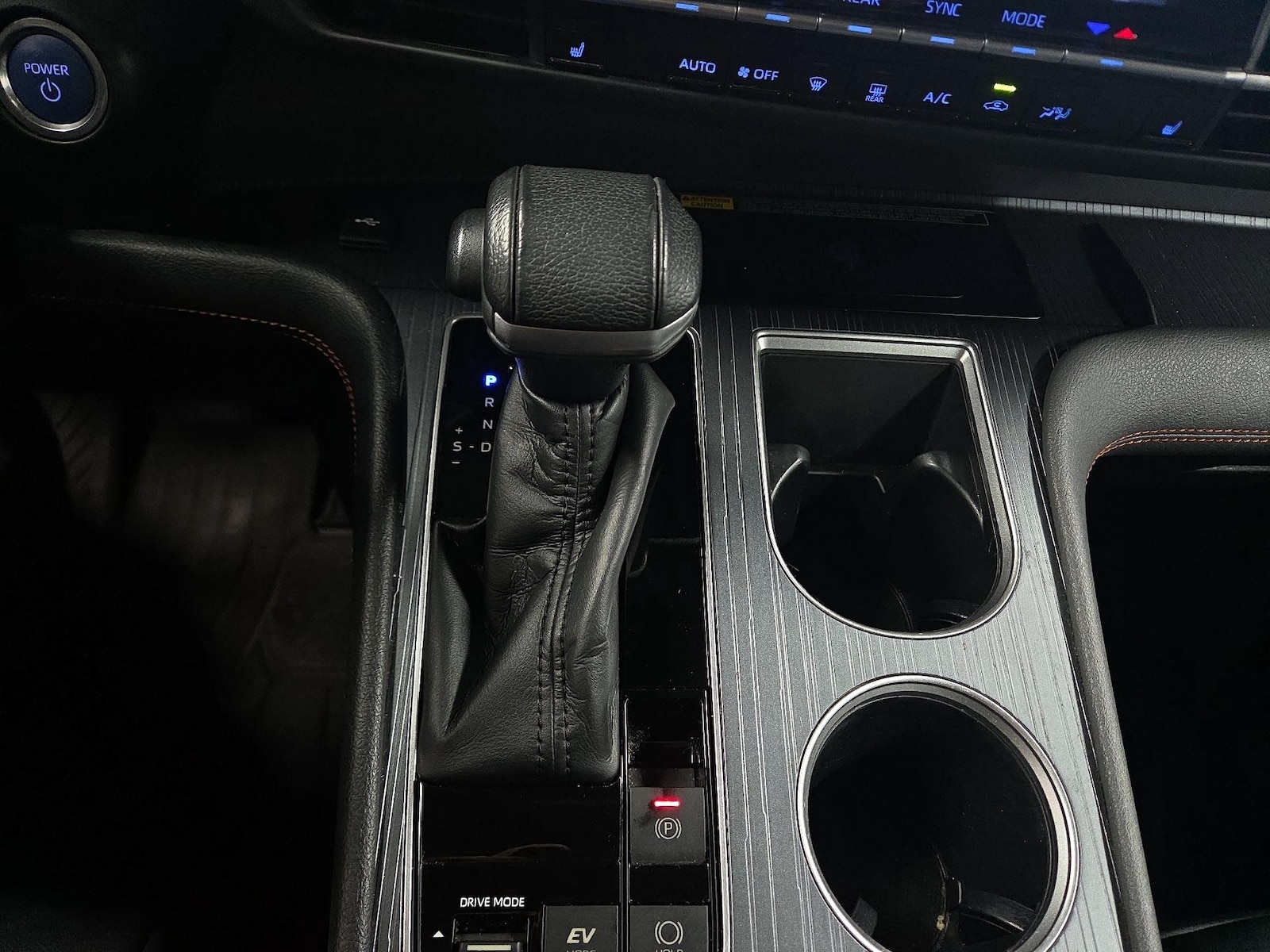 2021 Toyota Sienna XSE - Photo 19