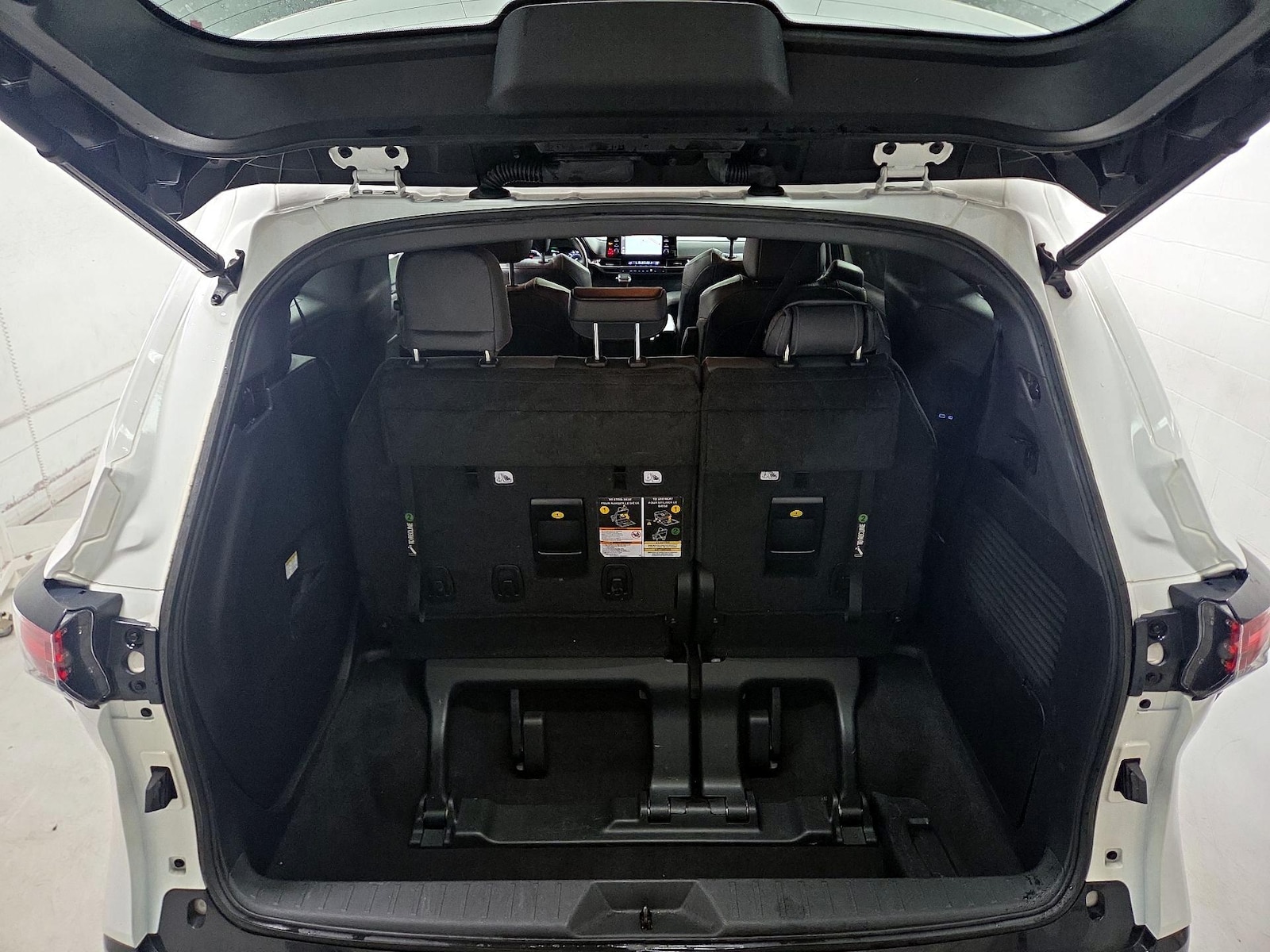 2021 Toyota Sienna XSE - Photo 24