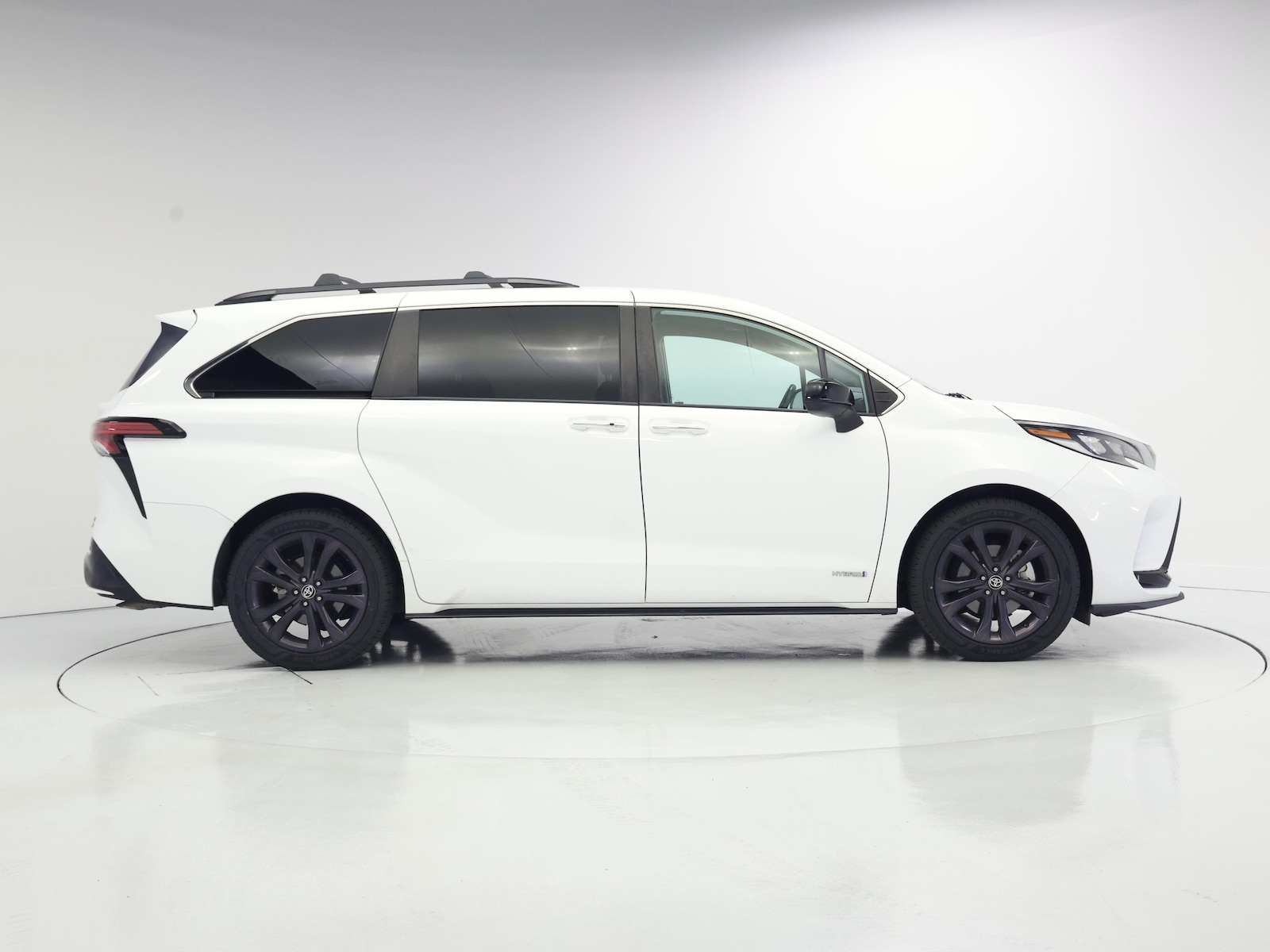2021 Toyota Sienna XSE - Photo 8