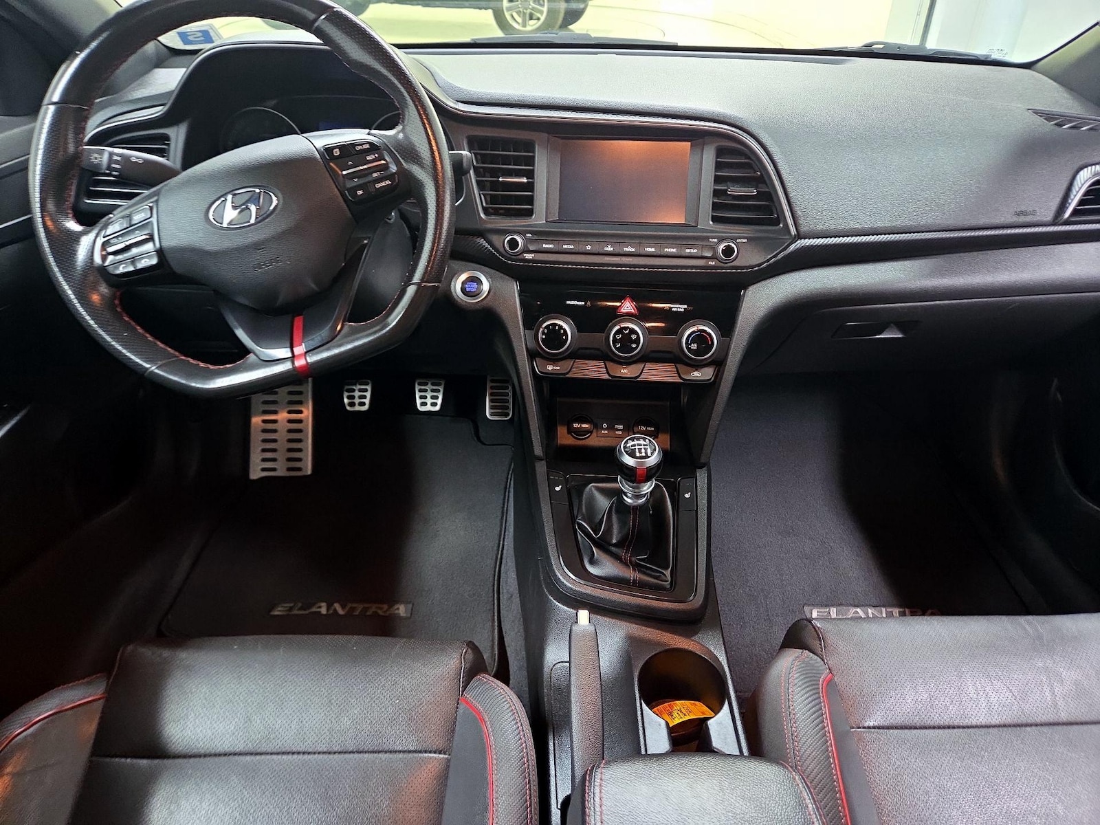 Apple CarPlay® & Android Auto™