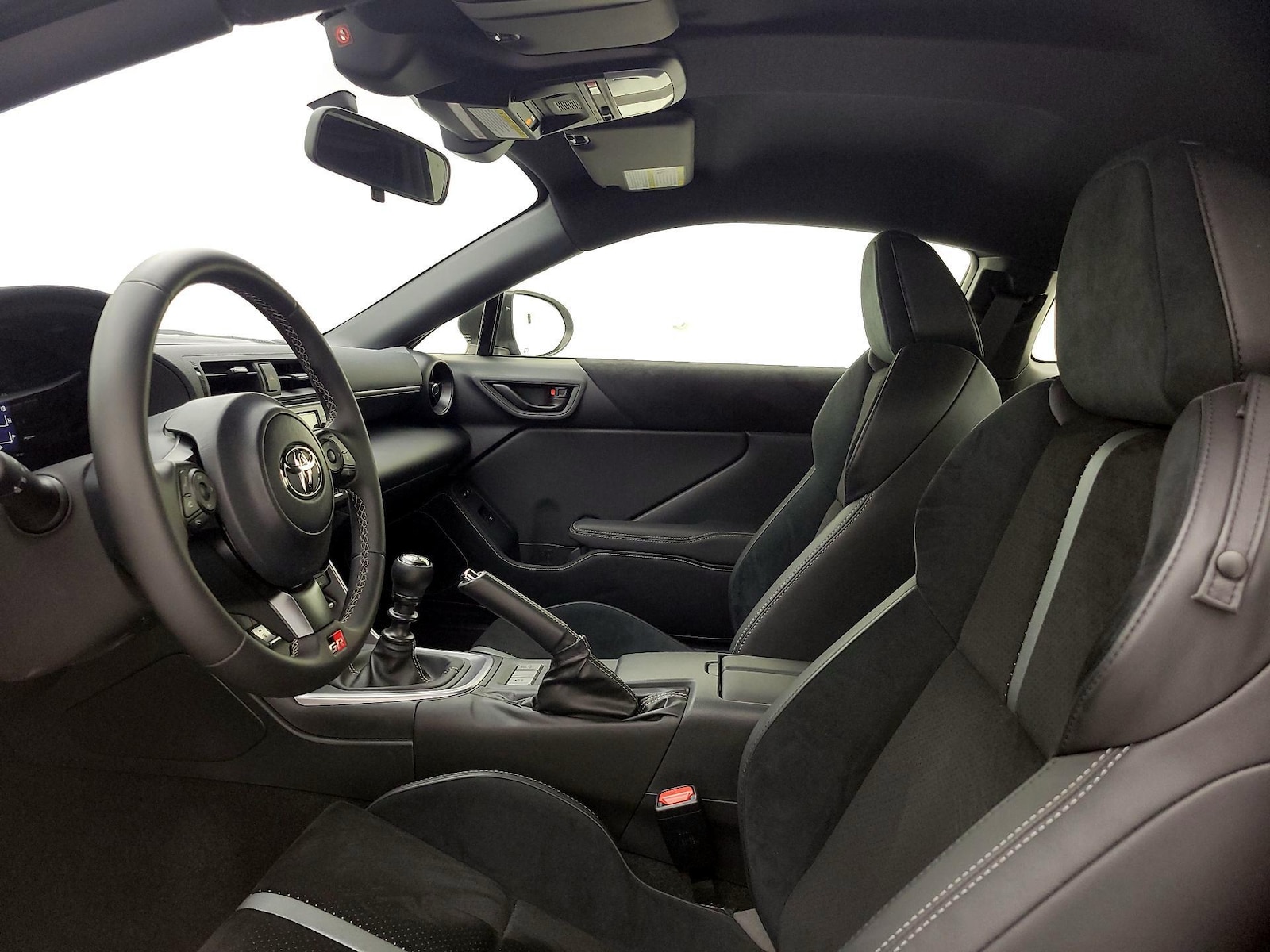 2024 Toyota GR86 Premium - Photo 12
