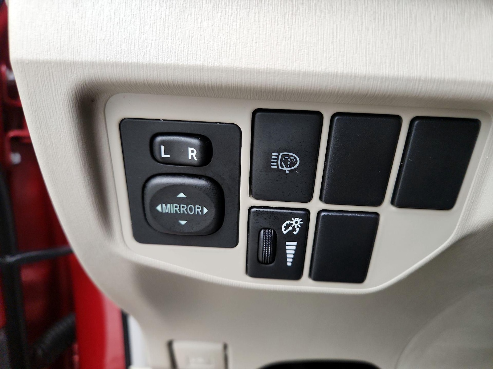 2015 Toyota Prius Five - Photo 14