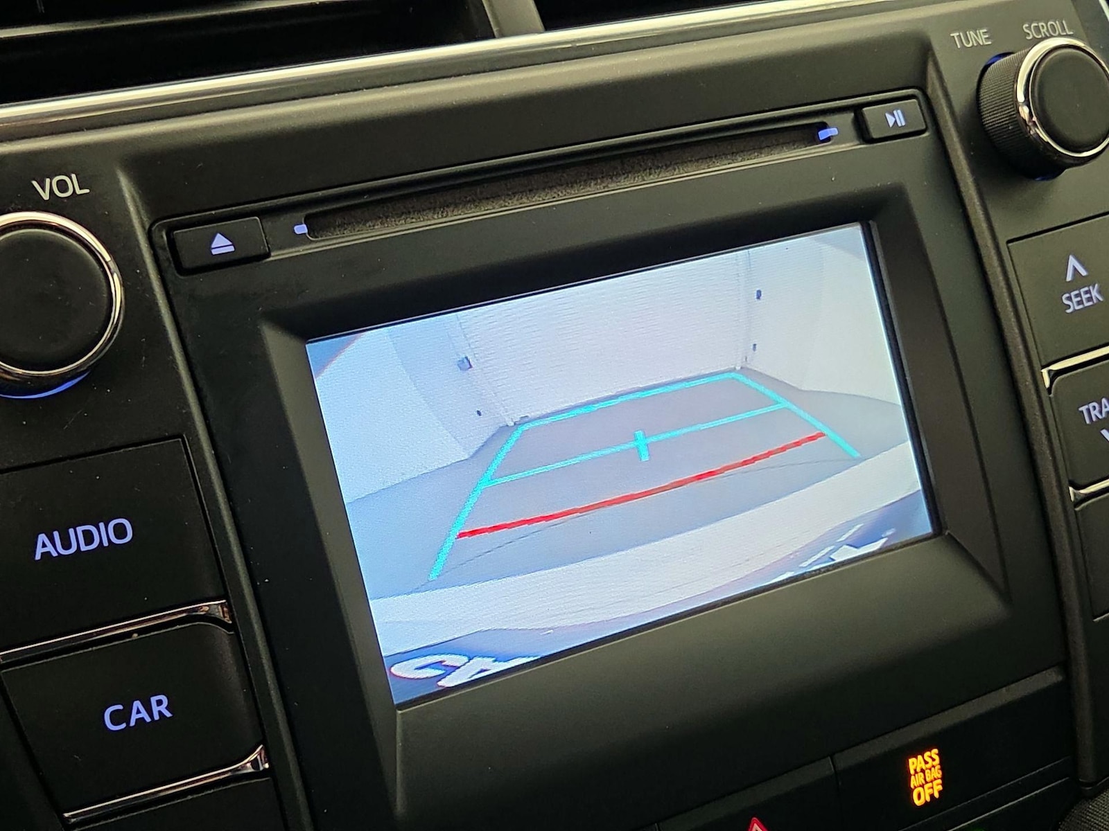 2017 Toyota Camry LE - Photo 14