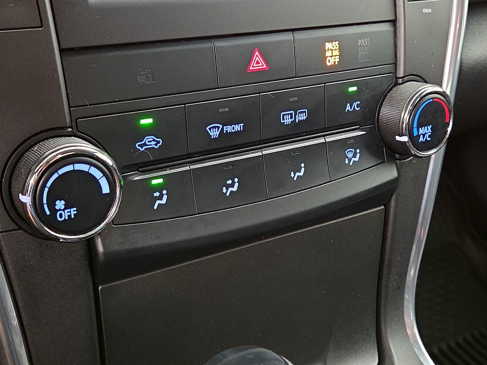 2017 Toyota Camry LE - Photo 16