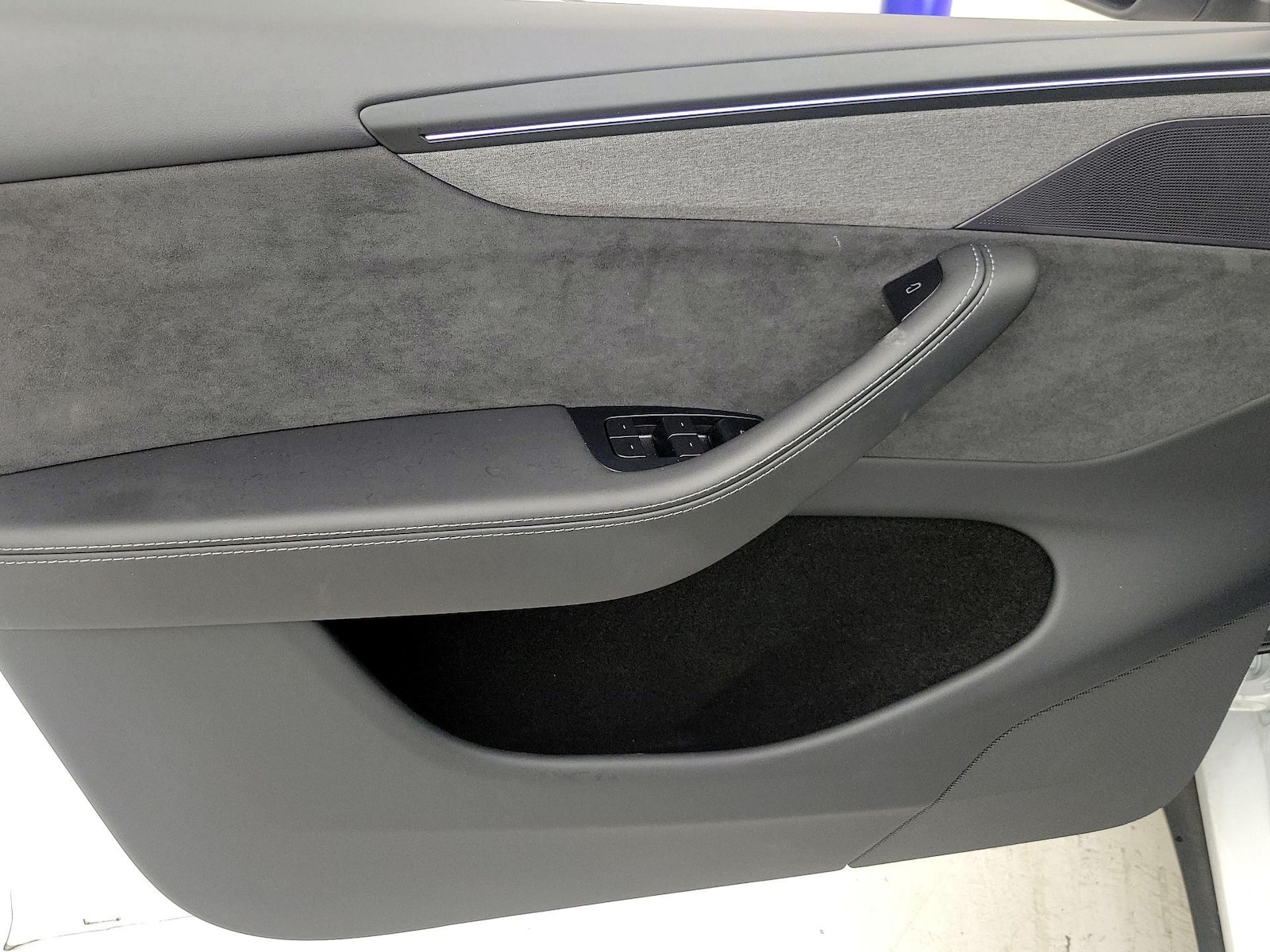 2026 Tesla Model Y Long Range - Photo 13