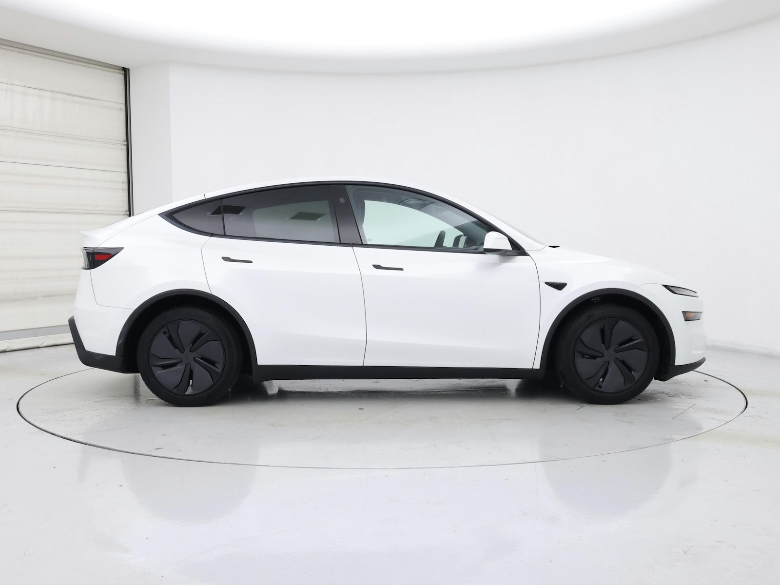 2026 Tesla Model Y Long Range - Photo 8
