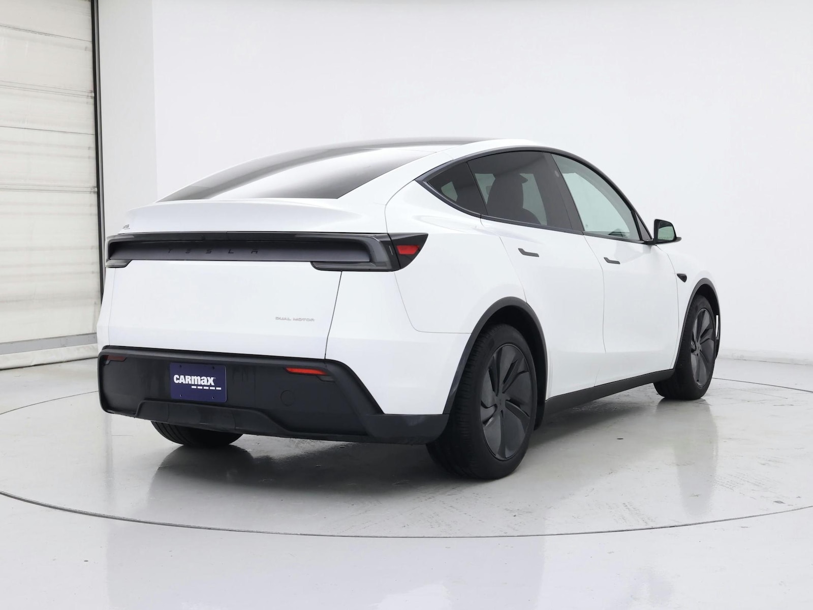 2026 Tesla Model Y Long Range - Photo 9
